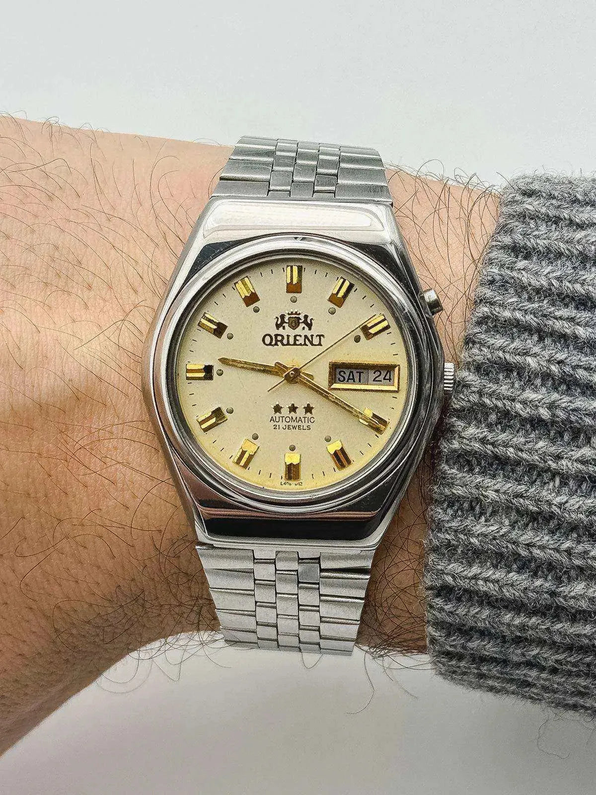 Orient - Daydate cadran beige indewx or - 1980s - Atelier Victor - Vintage  Shop