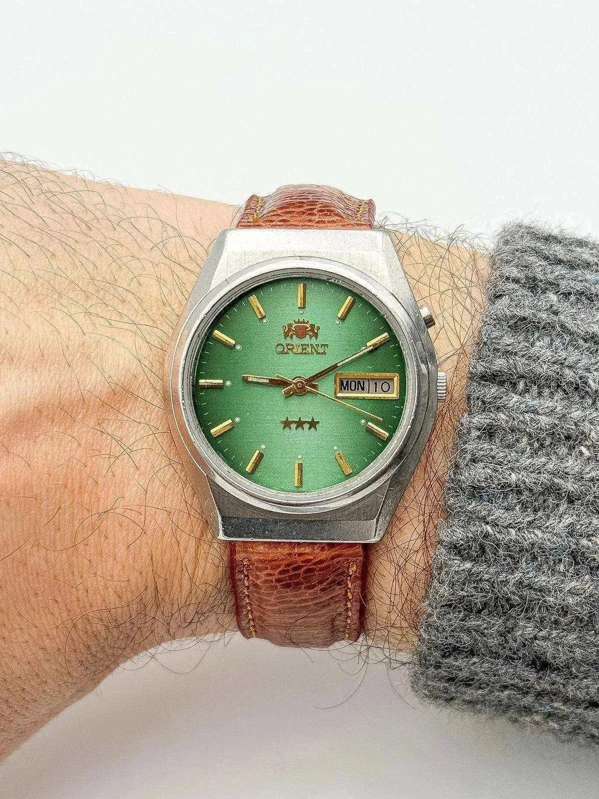 Orient - Daydate Cadran Vert cuir marron - 1970s - Atelier Victor - Vintage  Shop