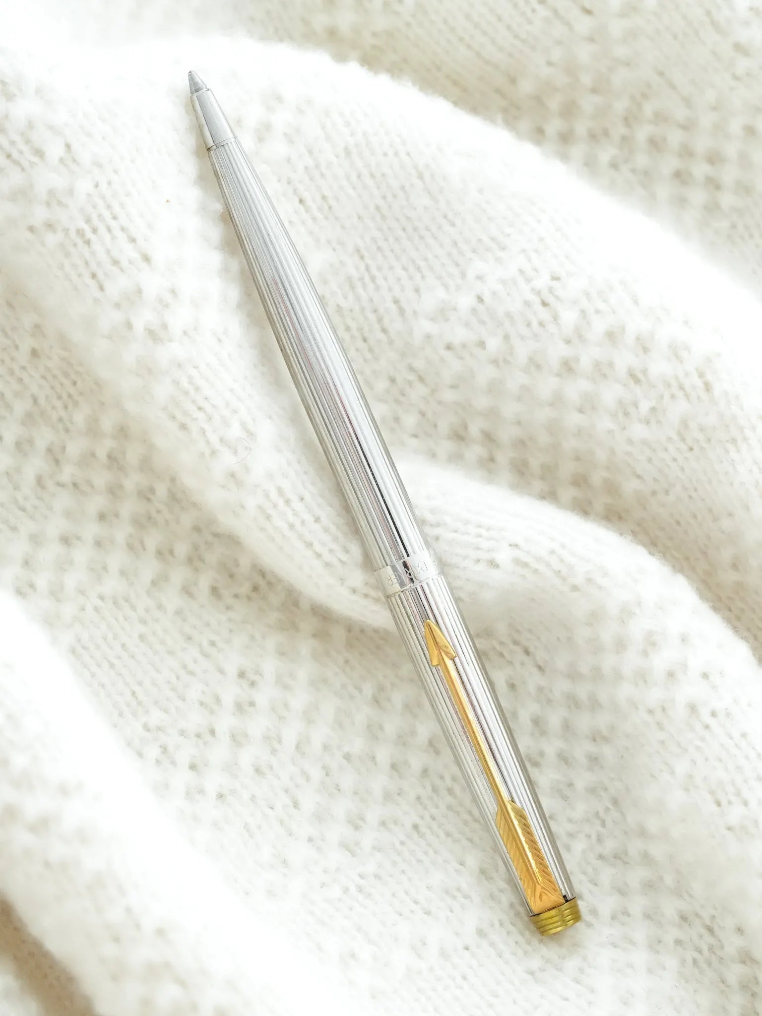 Parker - Stylo bille Parker 75 godron plaqué argent - 1970s - Atelier Victor - Vintage Watch Shop