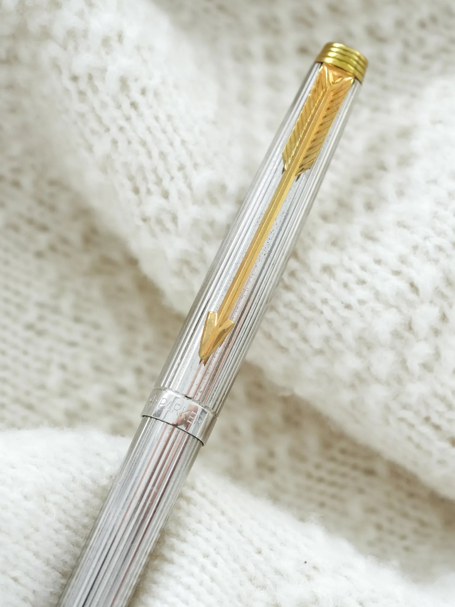 Parker - Stylo bille Parker 75 godron plaqué argent - 1970s - Atelier Victor - Vintage Watch Shop