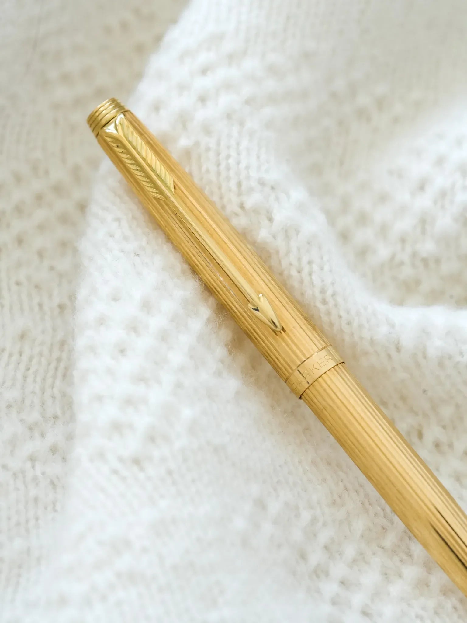 Parker - Stylo bille PARKER 75 Milleraies plaqué or logo fin - 1970s - Atelier Victor