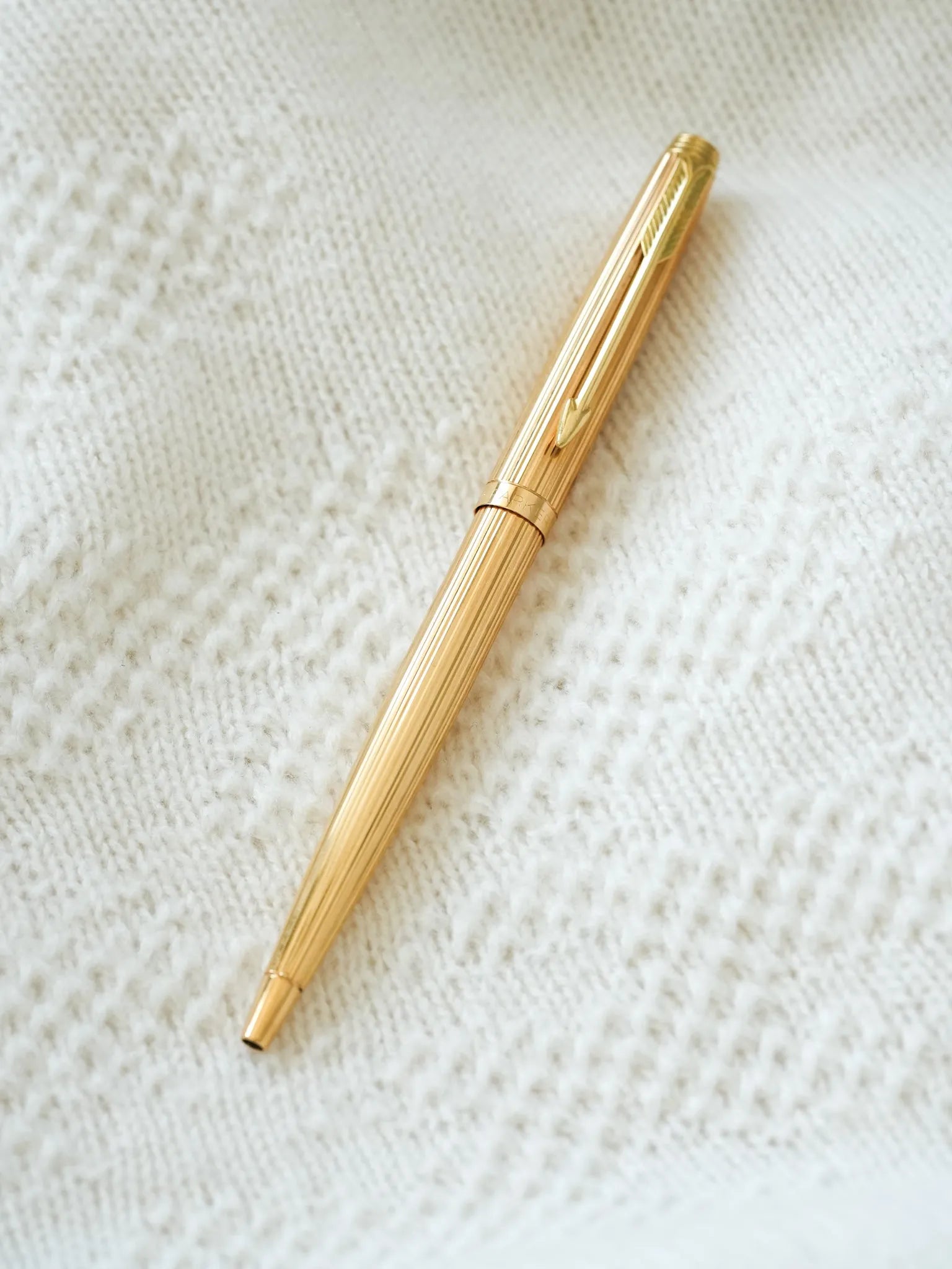 Parker - Stylo bille PARKER 75 Milleraies plaqué or logo fin - 1970s - Atelier Victor - Vintage Watch Shop