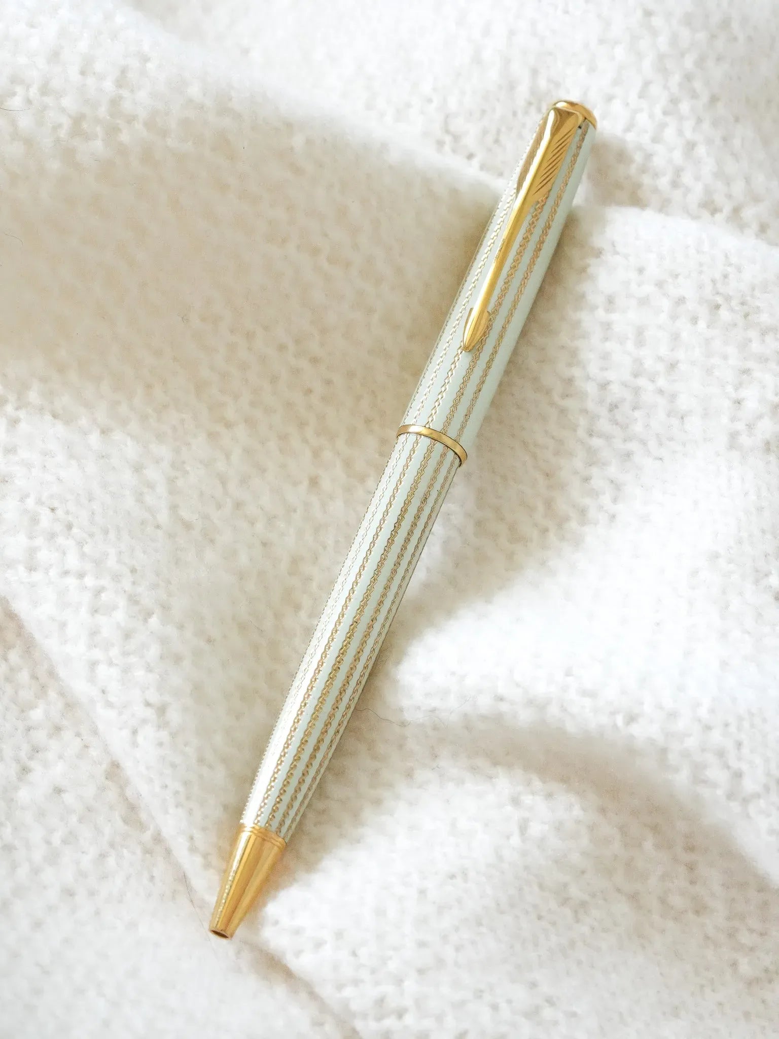 Parker - Stylo bille Prototype Sonnet laque vert d'eau plaqué or - 1990s - Atelier Victor