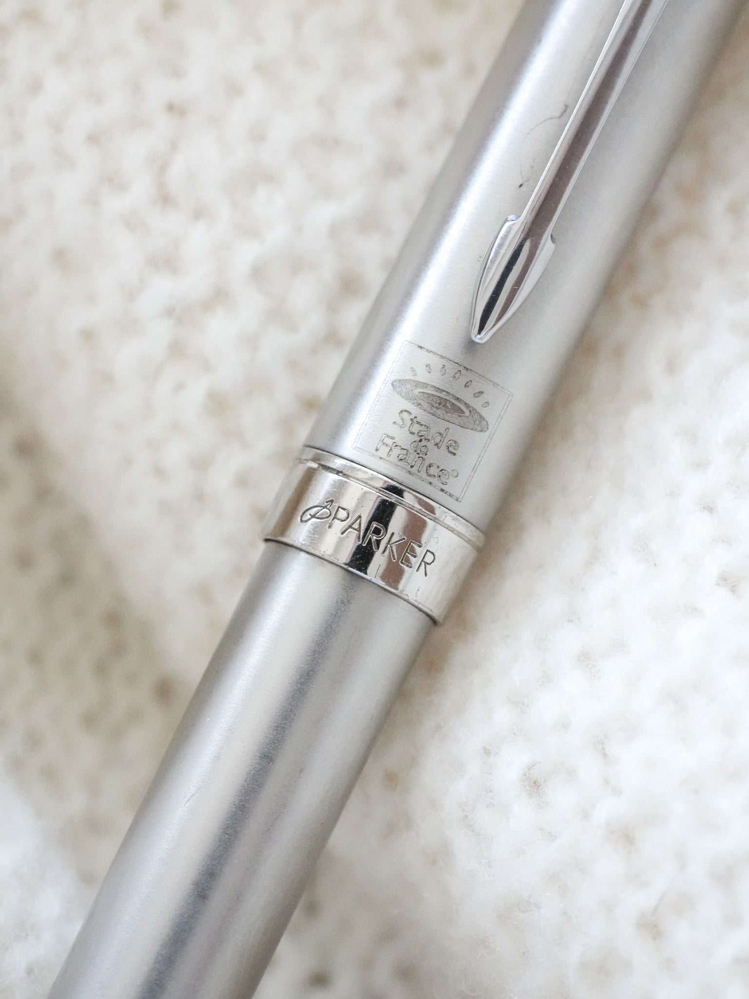 Parker - Stylo bille tournant Stade de France Acier - 1990s - Atelier Victor - Vintage Watch Shop