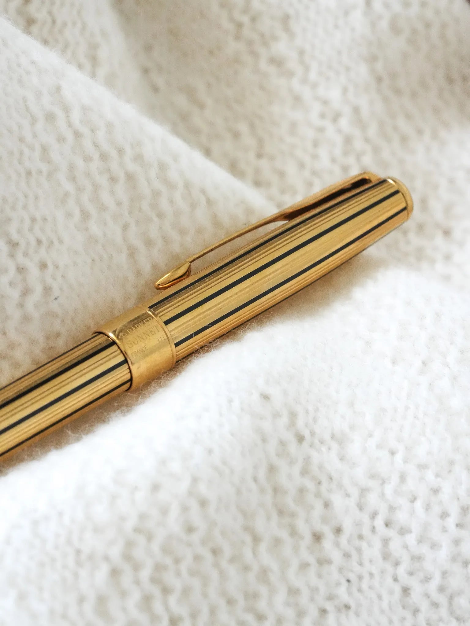 Parker - Stylo billet SONNET ATHENES laque plaqué or - 2000s - Atelier Victor Paris - Vintage Watch Shop Dubai