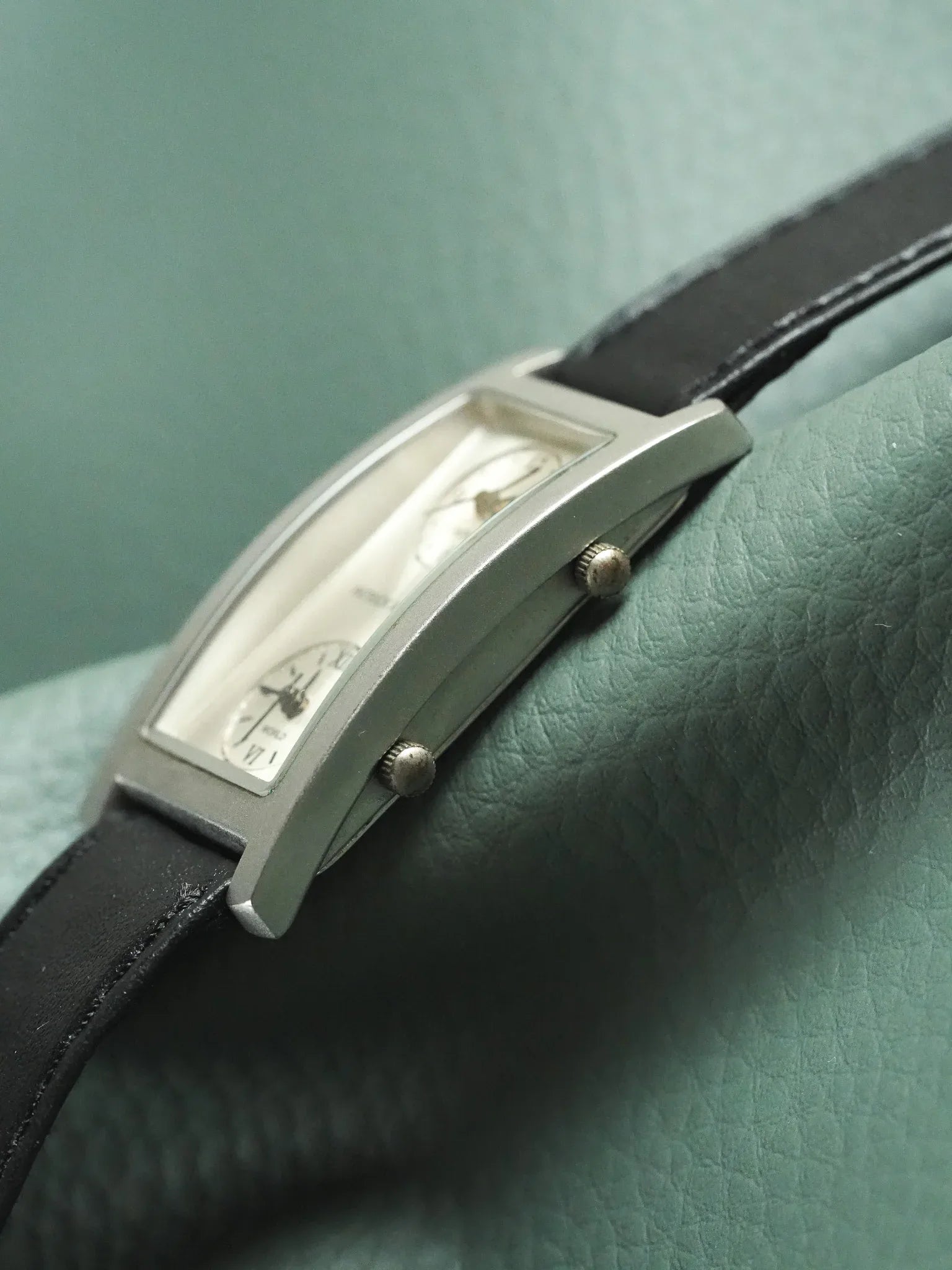 Patrick Arnaud - Tank Allongée GMT 2 mouvements - 2000s - Atelier Victor