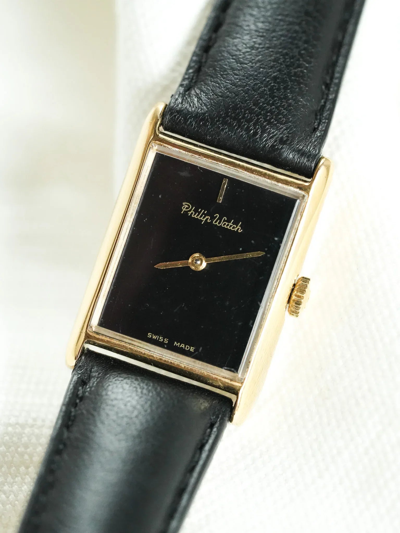 Philips Watch - Mini Tank Or Cadran noir - 1980s - Atelier Victor