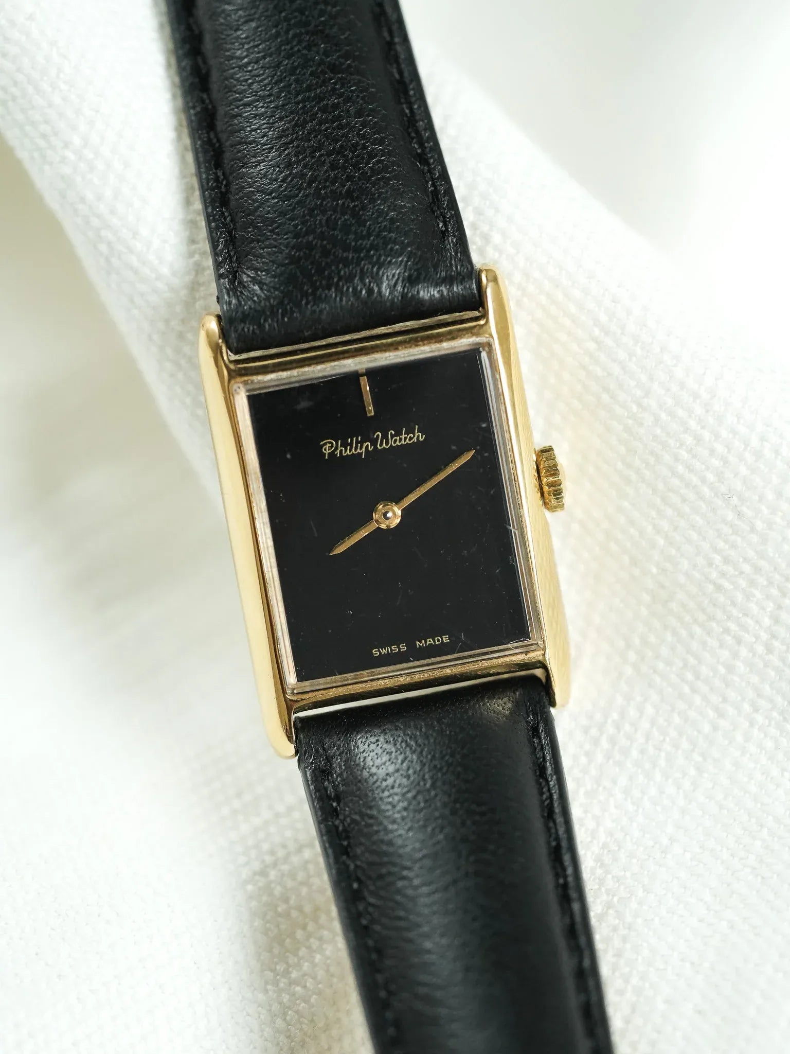 Philips Watch - Mini Tank Or Cadran noir - 1980s - Atelier Victor