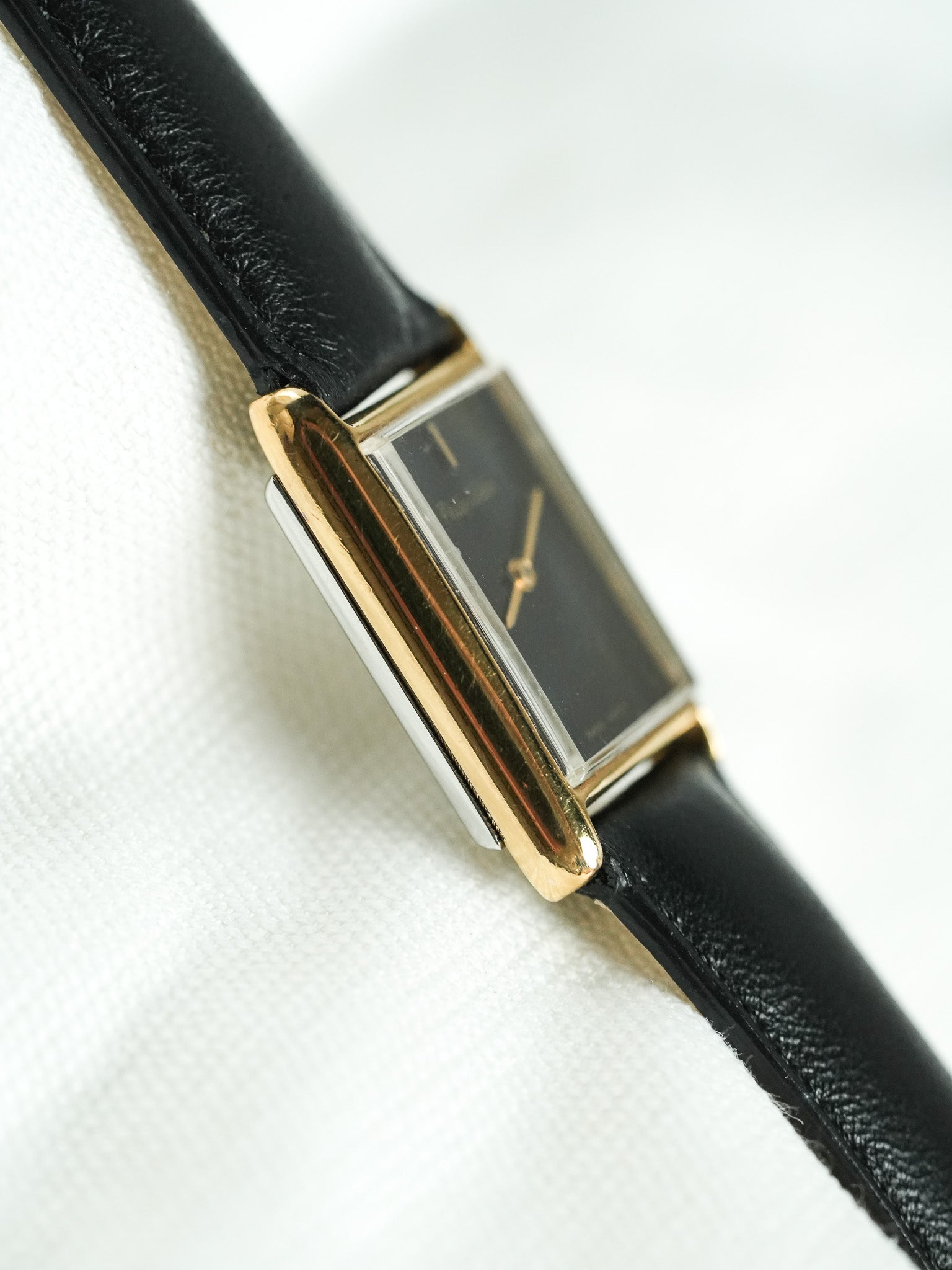 Philips Watch - Mini Tank Or Cadran noir - 1980s - Atelier Victor - Vintage  Shop