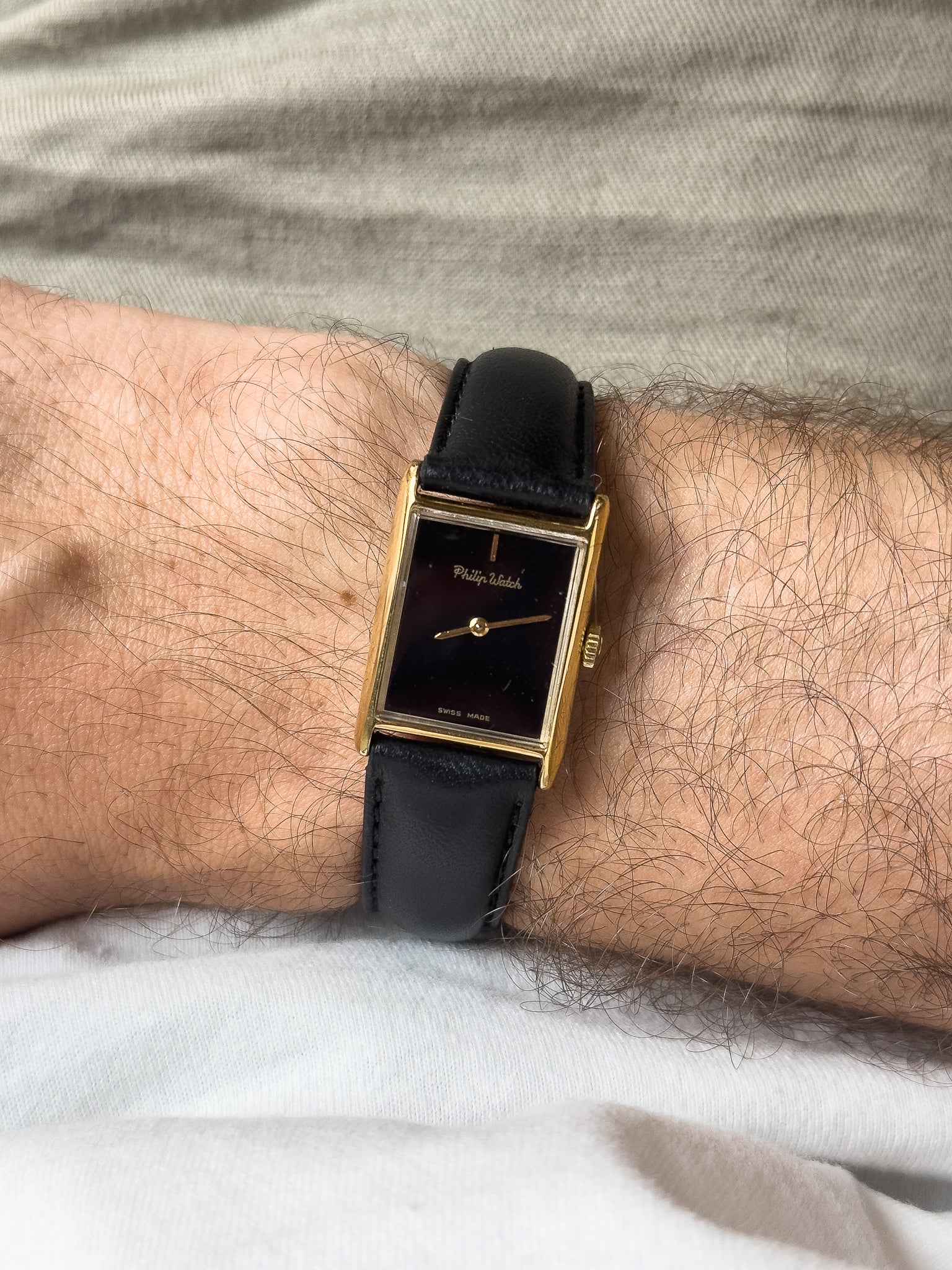 Philips Watch - Mini Tank Or Cadran noir - 1980s - Atelier Victor - Vintage  Shop