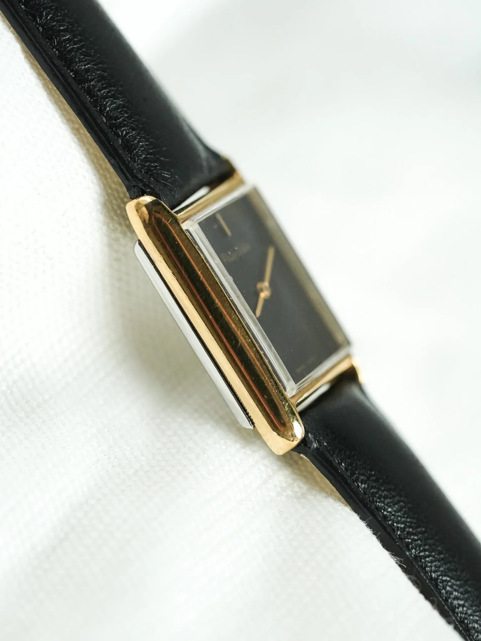 Philips Watch - Mini Tank Or Cadran noir - 1980s - Atelier Victor - Vintage  Shop