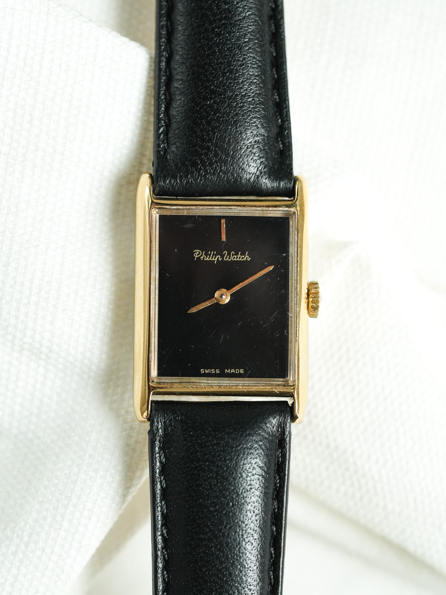 Philips Watch - Mini Tank Or Cadran noir - 1980s - Atelier Victor - Vintage  Shop