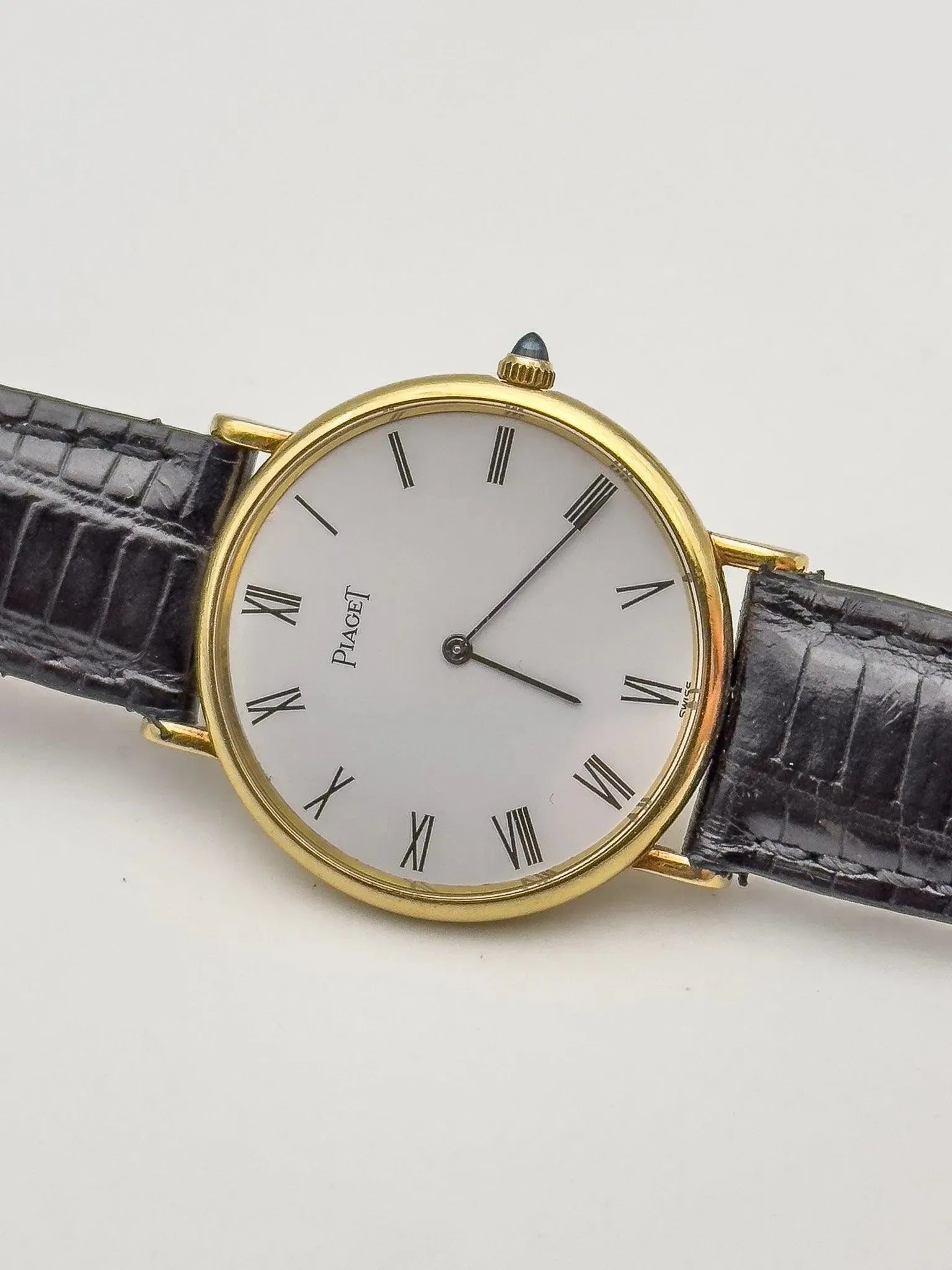 Piaget - 9025 18K Gold - 1970's - Atelier Victor - Vintage  Shop