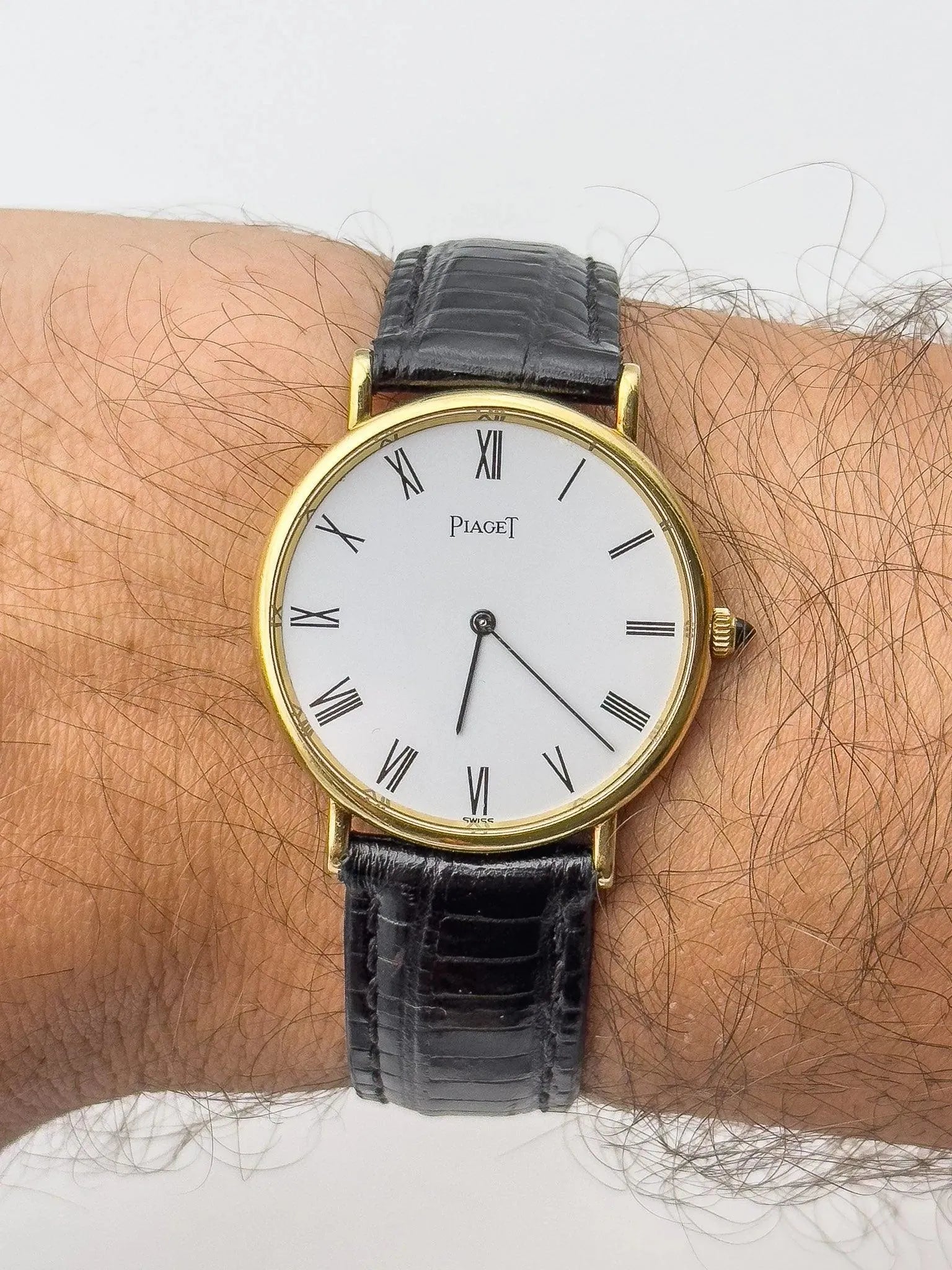 Piaget - 9025 18K Gold - 1970's - Atelier Victor - Vintage  Shop