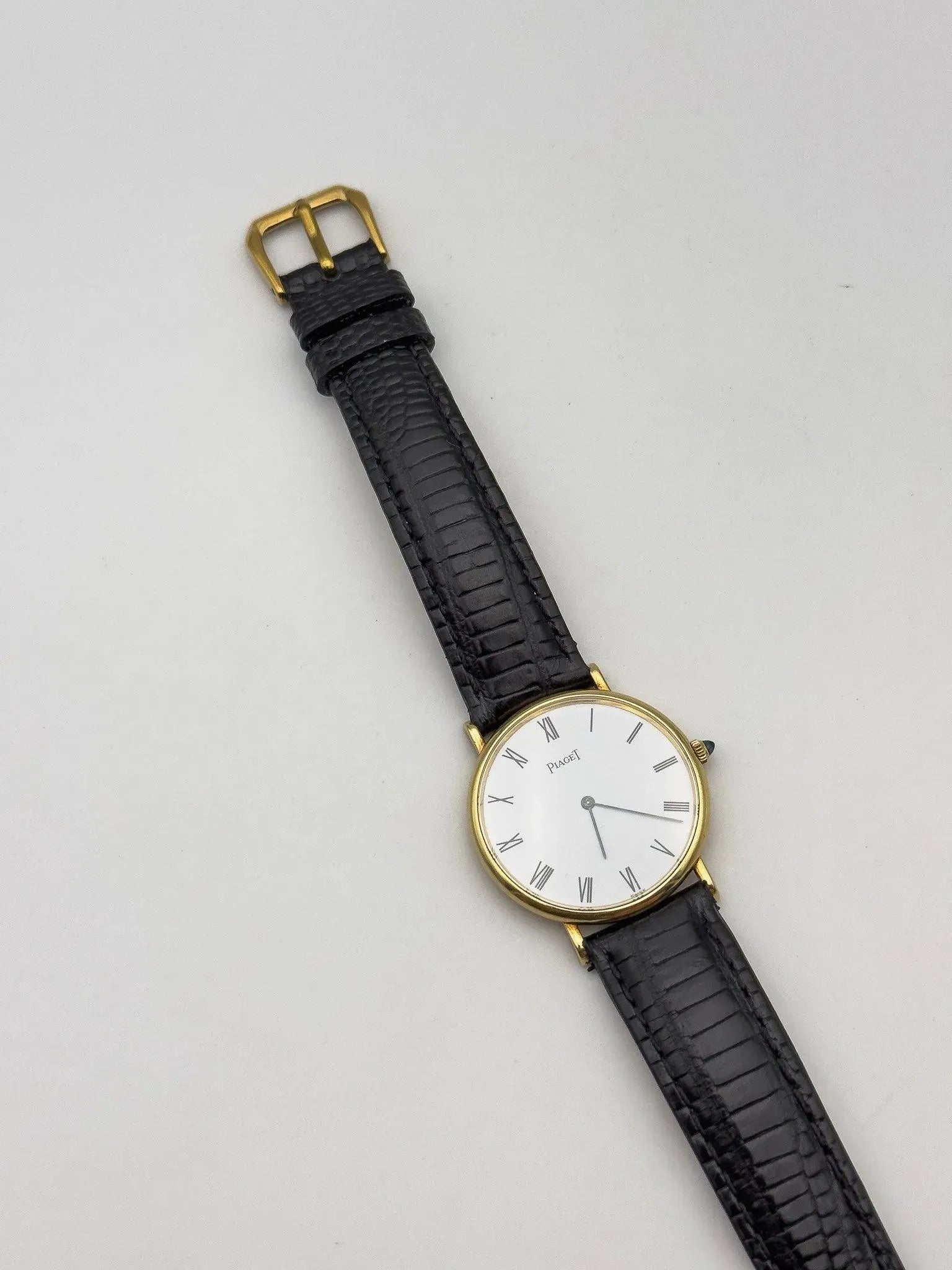 Piaget - 9025 18K Gold - 1970's - Atelier Victor - Vintage  Shop