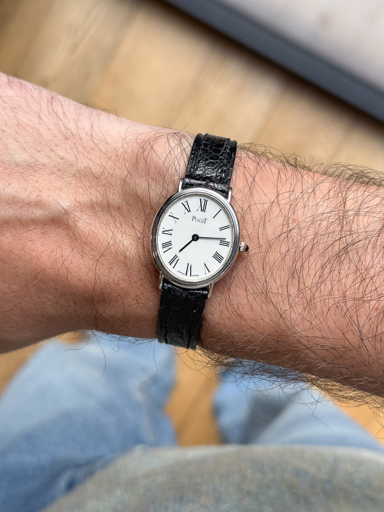 Piaget - 9822 Peite Ellipse Or blanc 18K - 1980s - Atelier Victor Paris - Vintage Watch Shop Dubai