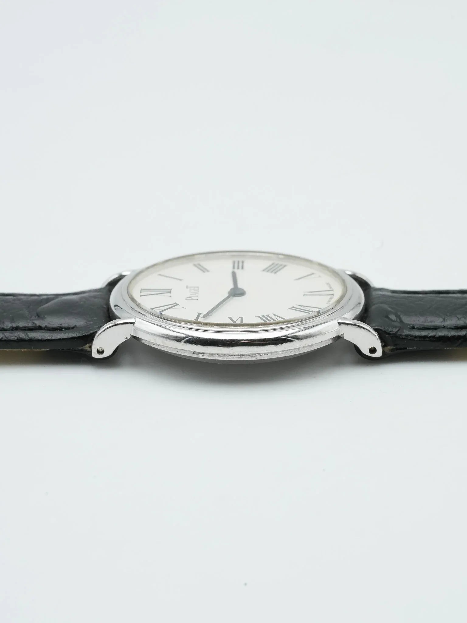 Piaget - 9822 Peite Ellipse Or blanc 18K - 1980s - Atelier Victor - Vintage  Shop
