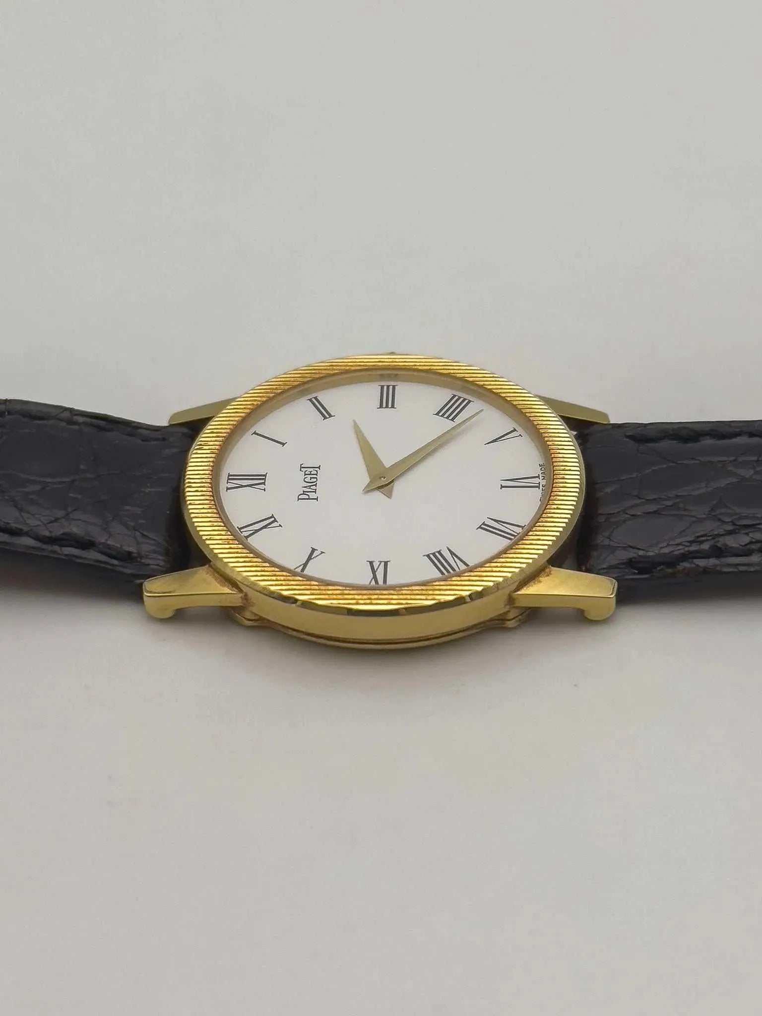 Piaget - 9894 Gold 18k - Paper - 1992 - Atelier Victor Paris - Vintage Watch Shop Dubai