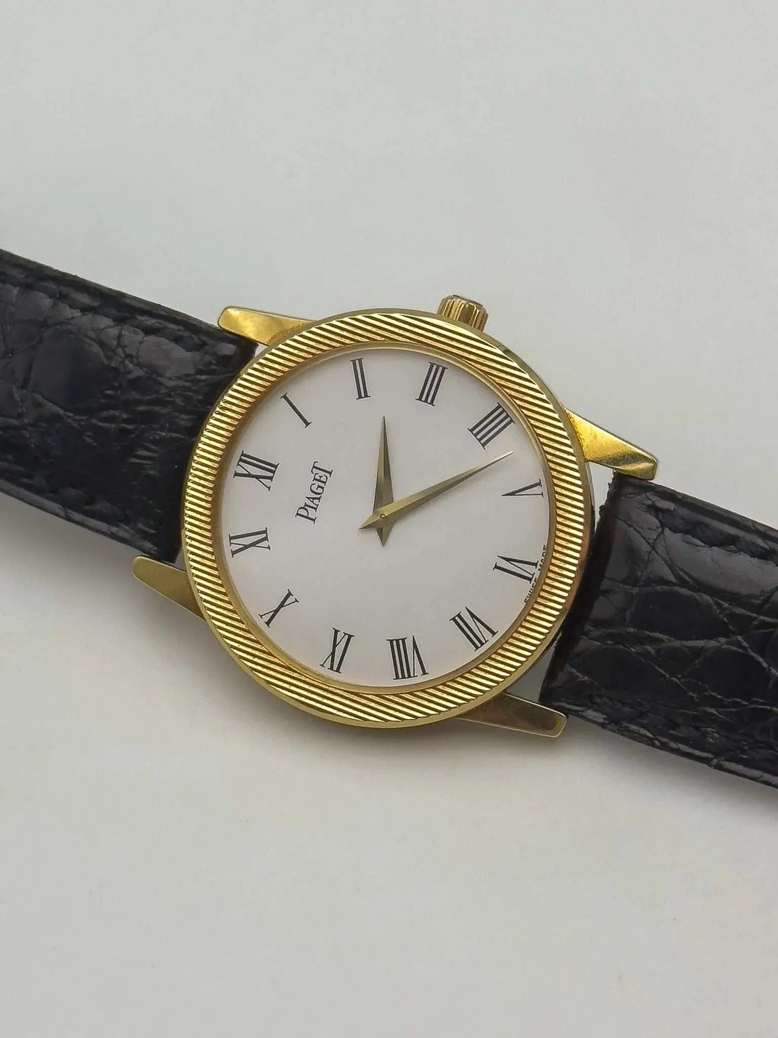 Piaget - 9894 Gold 18k - Paper - 1992 - Atelier Victor Paris - Vintage Watch Shop Dubai