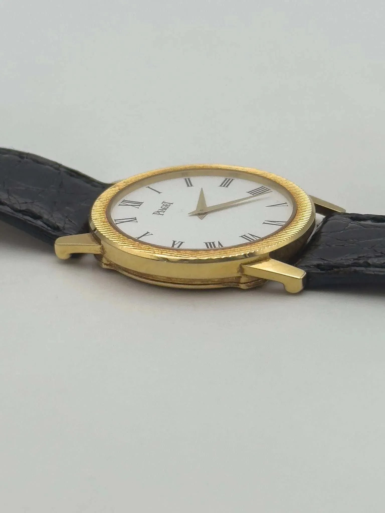 Piaget - 9894 Gold 18k - Paper - 1992 - Atelier Victor Paris - Vintage Watch Shop Dubai