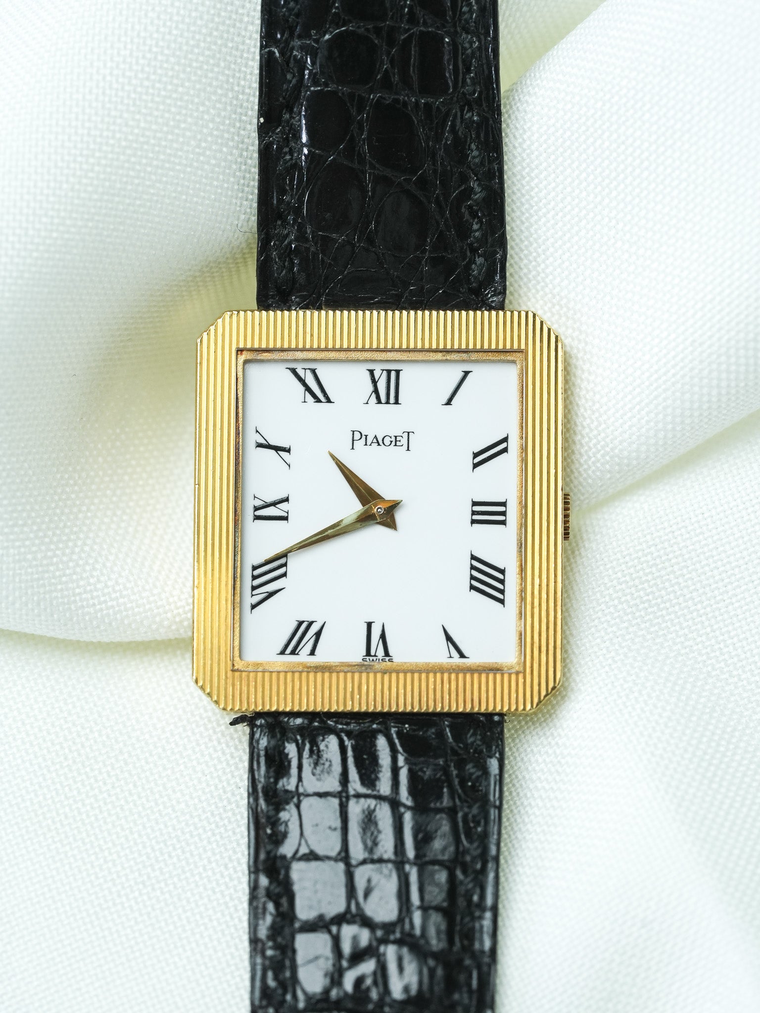 Piaget - Protocol Gold 9154 yellow 18k white dial - 1970s 