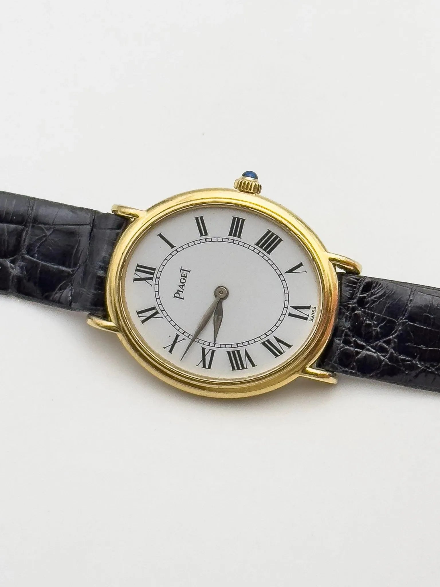 Piaget - Small Ellipse 18k Gold - 1980s - Atelier Victor Paris - Vintage Watch Shop Dubai