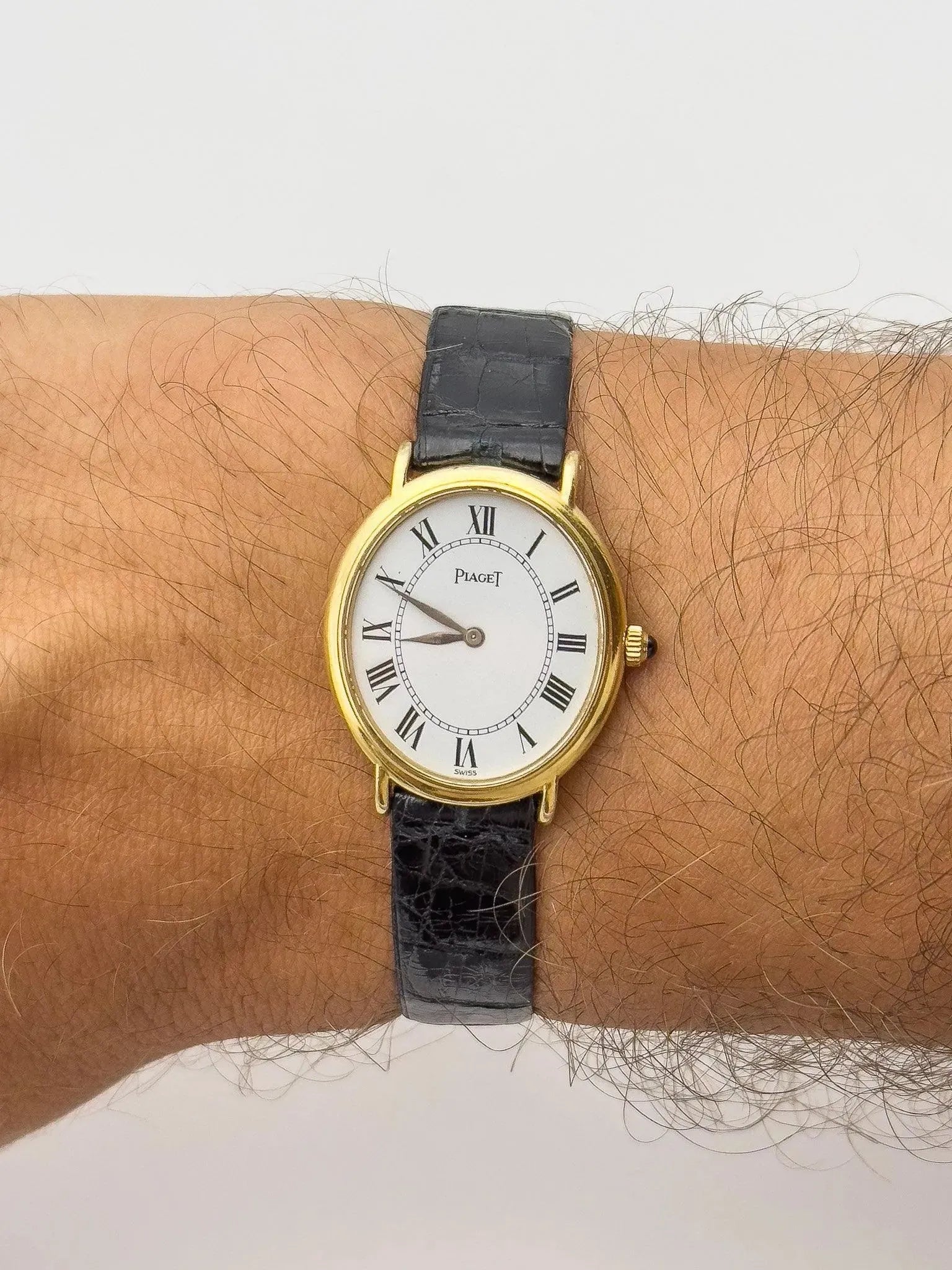 Piaget - Small Ellipse 18k Gold - 1980s - Atelier Victor - Vintage  Shop