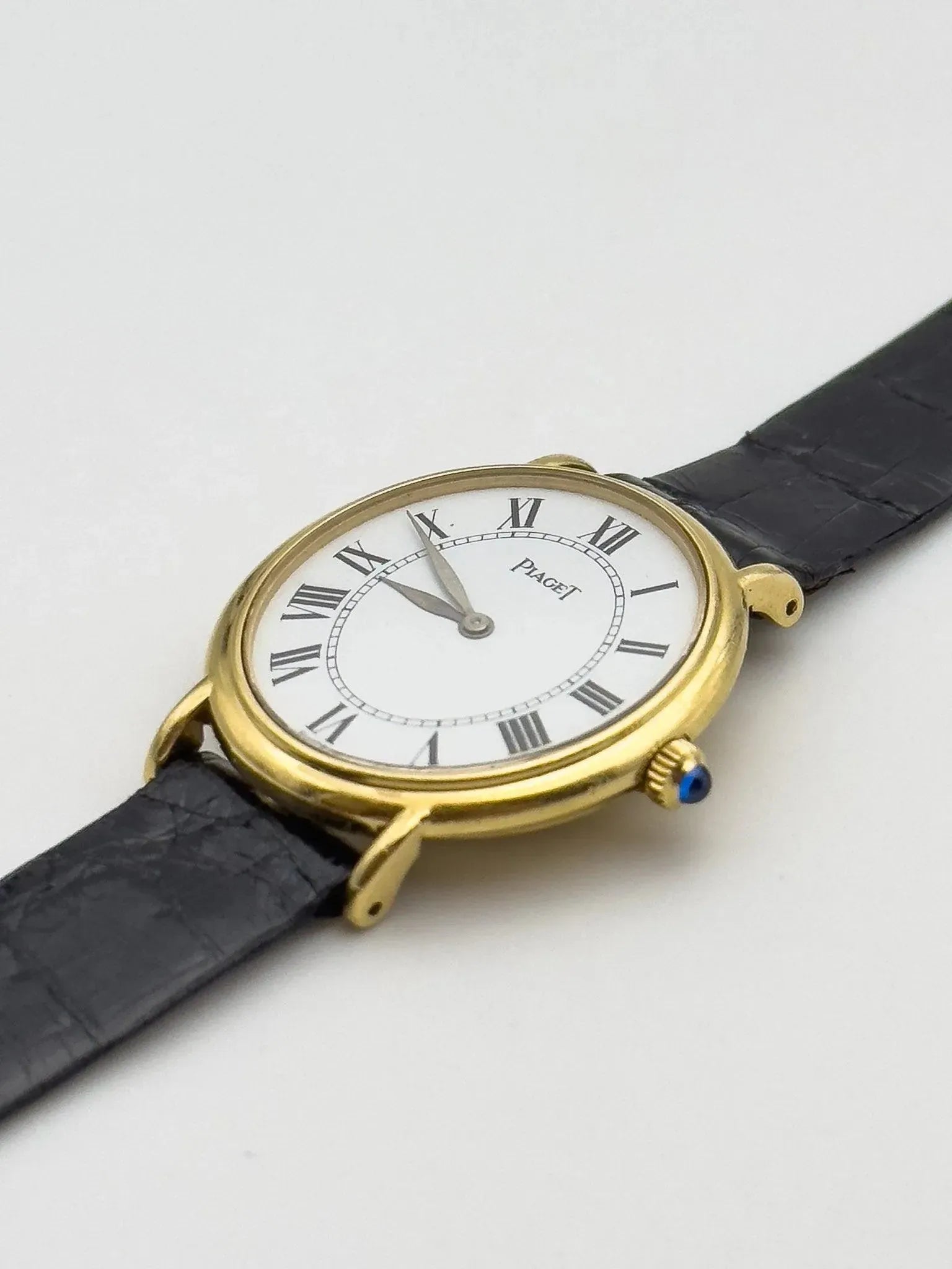 Piaget - Small Ellipse 18k Gold - 1980s - Atelier Victor - Vintage  Shop