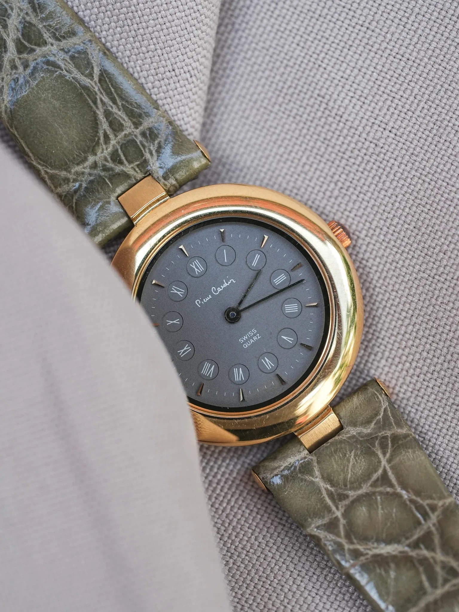 PIerre Cardin - Circle Plaqué or double index anthracite - NOS - 1980s - Atelier Victor