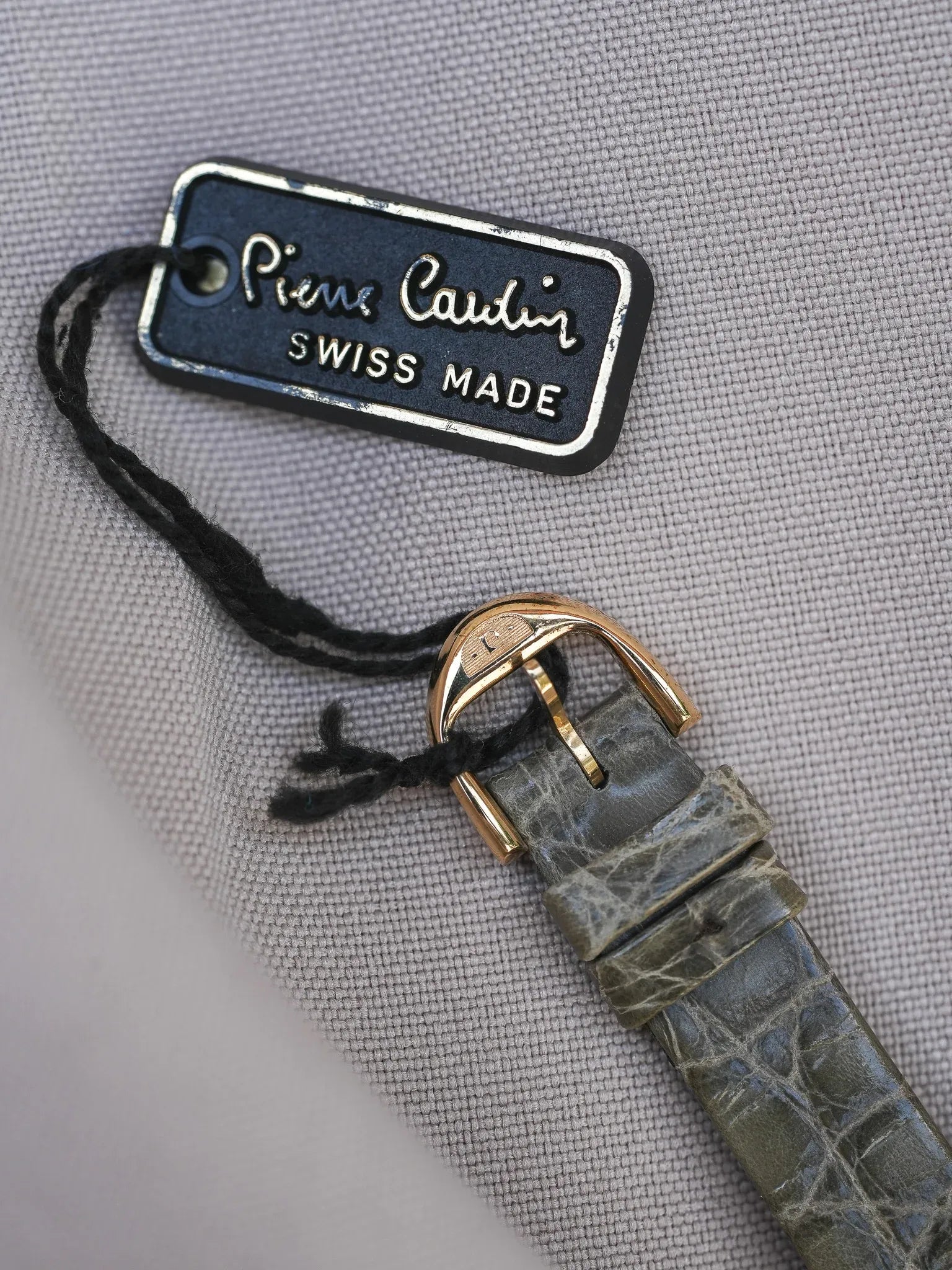 PIerre Cardin - Circle Plaqué or double index anthracite - NOS - 1980s - Atelier Victor