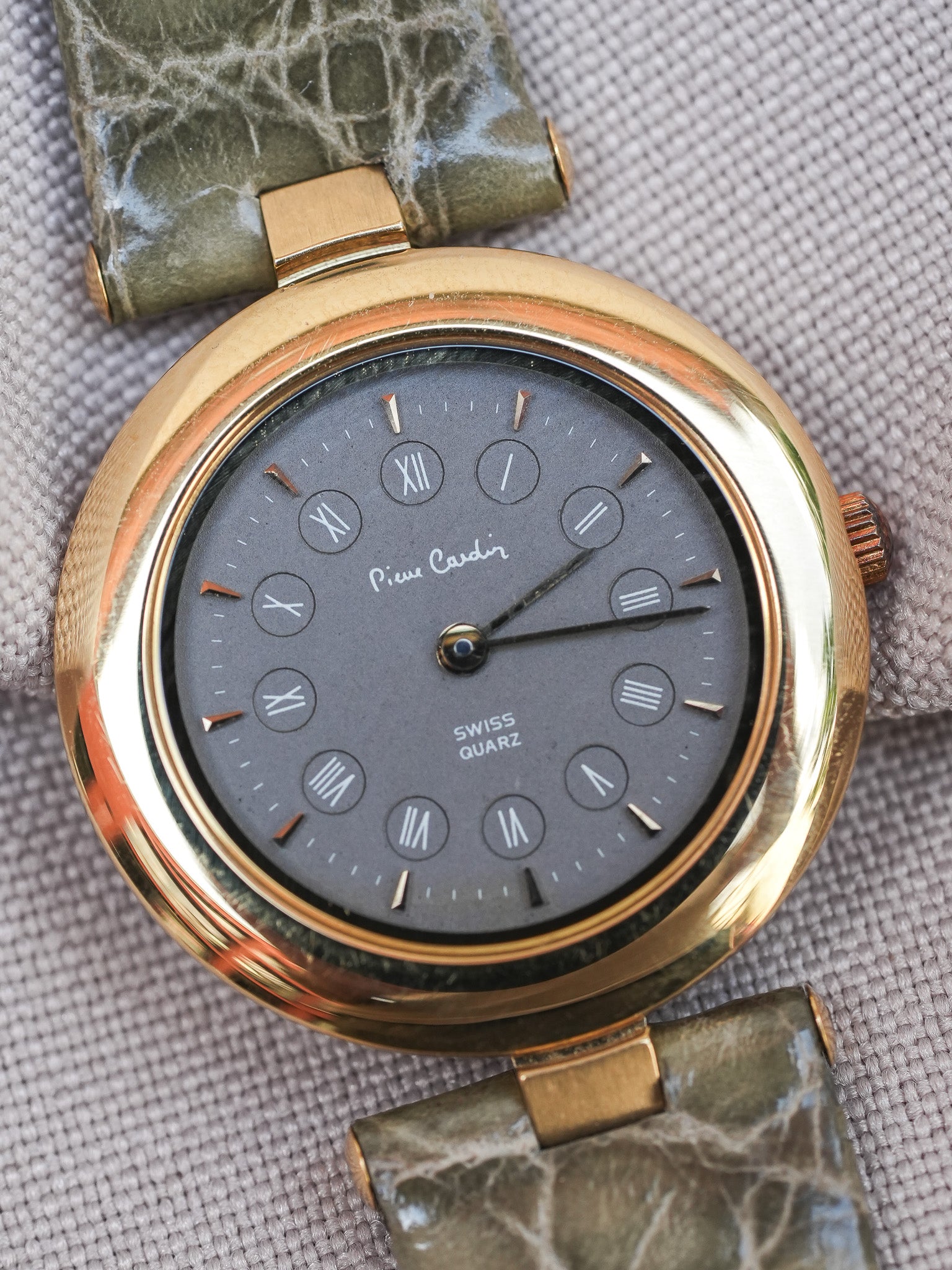 PIerre Cardin - Circle Plaqué or double index anthracite - NOS - 1980s - Atelier Victor - Vintage  Shop