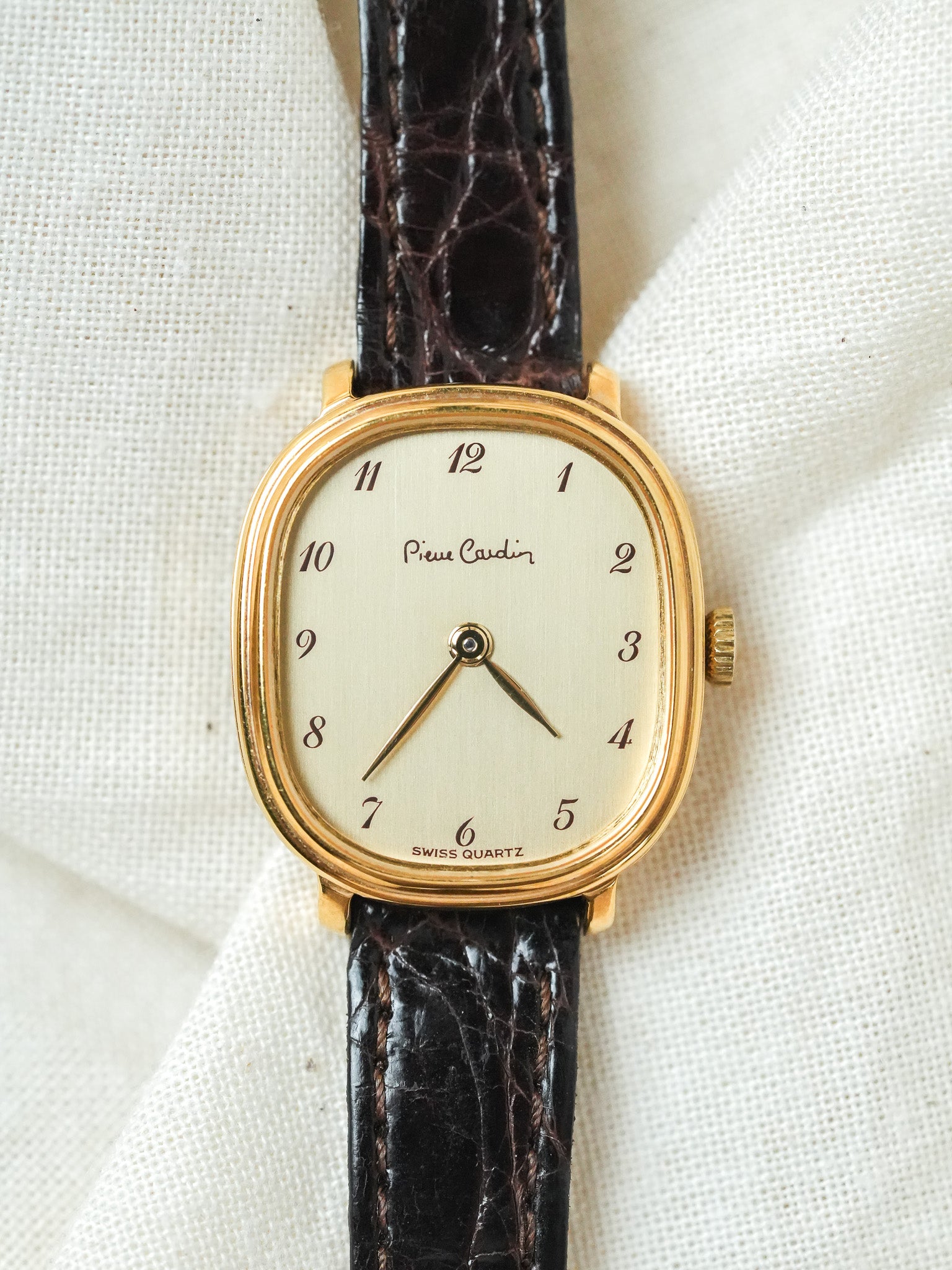 PIerre Cardin - Ellipse Femme Plaqué or Cadran or - NOS - 1980s - Atelier Victor - Vintage  Shop
