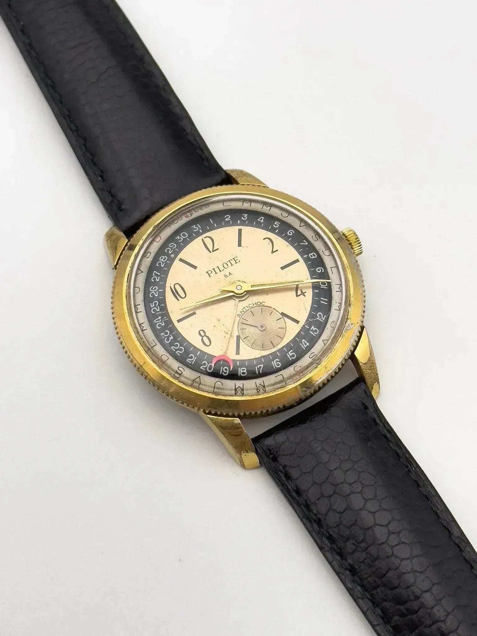 Pilote SA - Pointer Day Date - 1960s - Atelier Victor