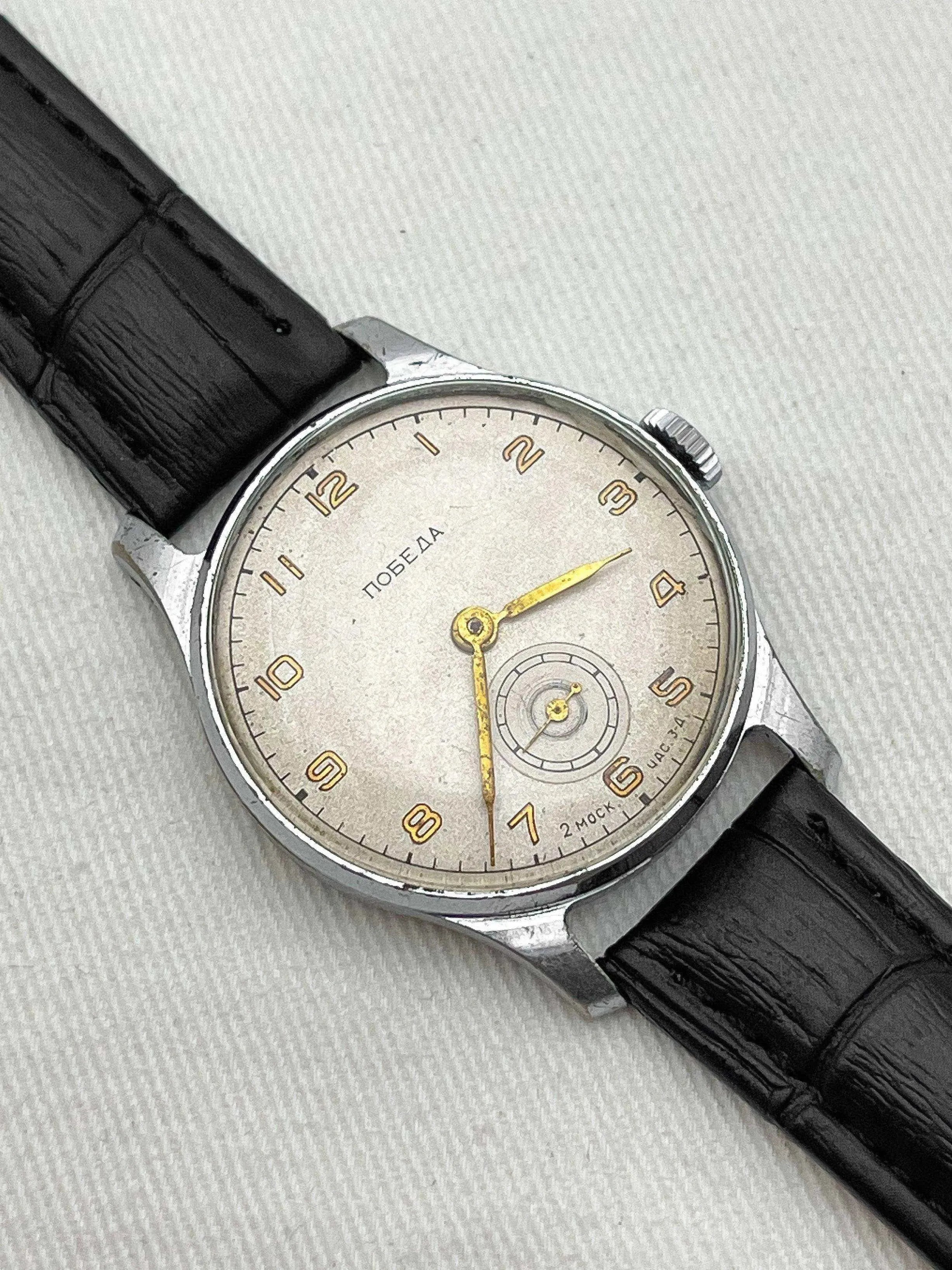 Pobeda - Gold Petite Seconde - 1955 - Atelier Victor Paris - Vintage Watch Shop Dubai