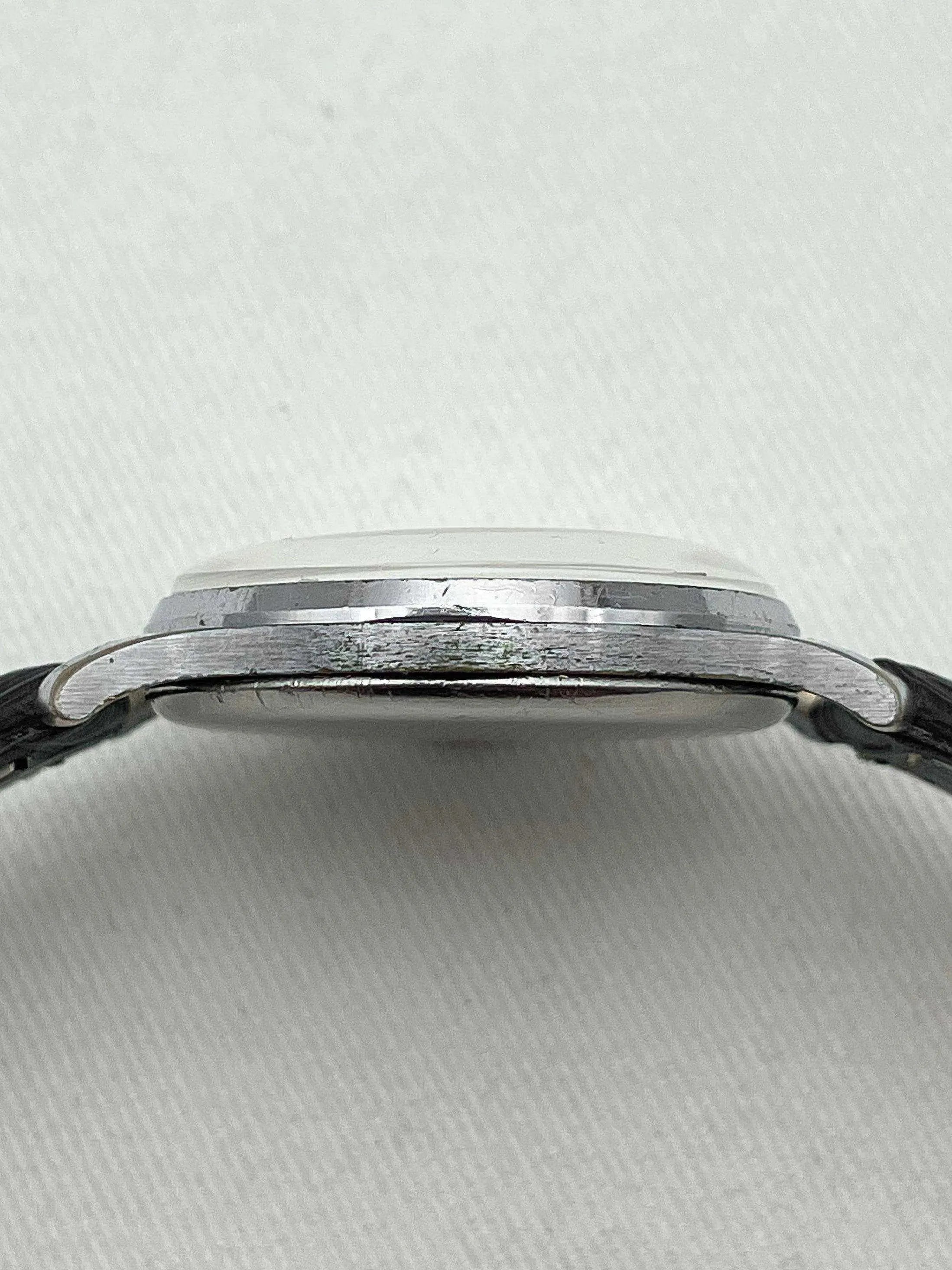 Pobeda - Gold Petite Seconde - 1955 - Atelier Victor Paris - Vintage Watch Shop Dubai