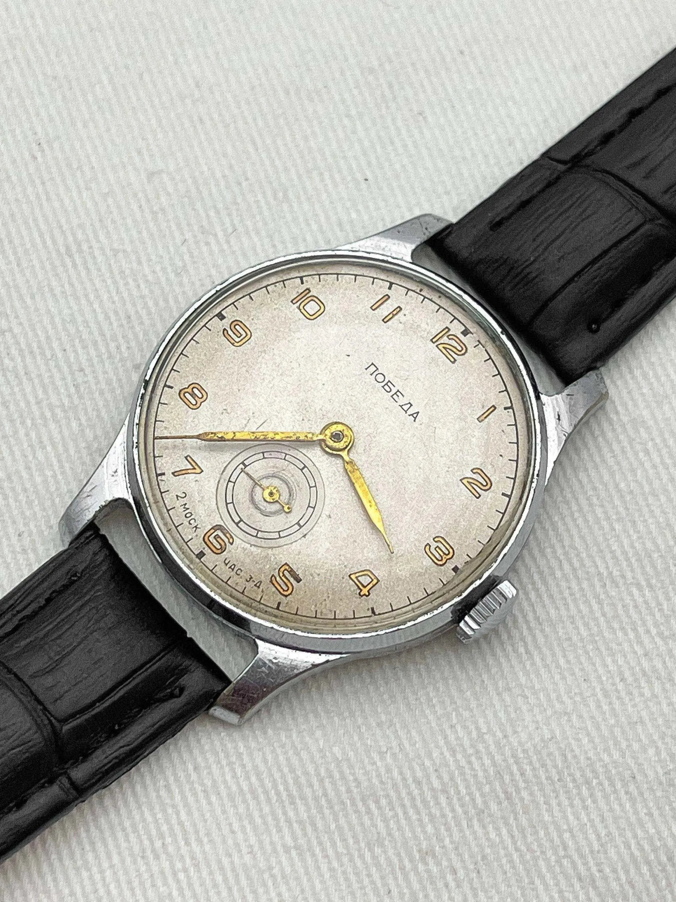 Pobeda - Gold Petite Seconde - 1955 - Atelier Victor Paris - Vintage Watch Shop Dubai