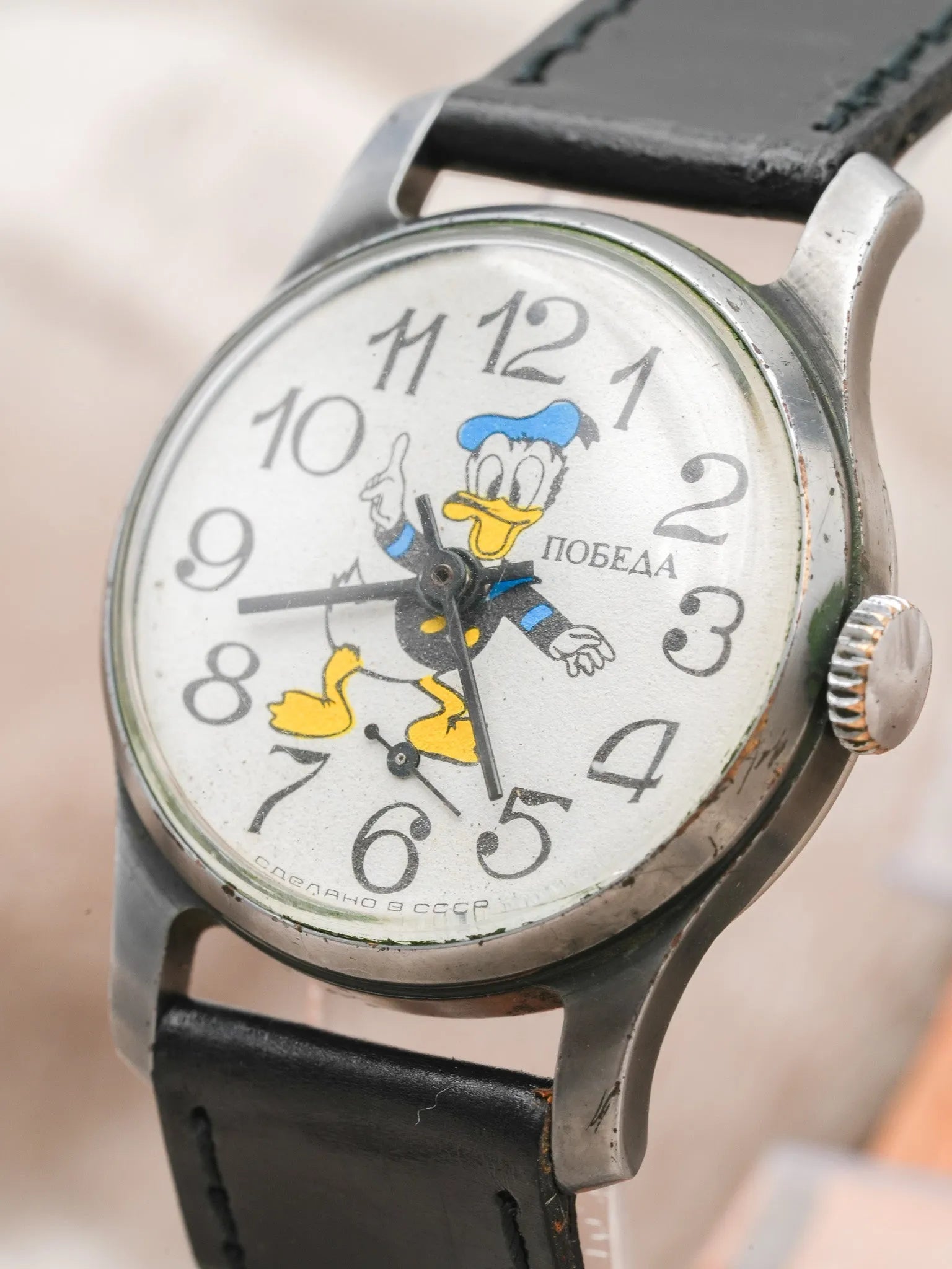Podeba - Donald Duck Cadran blanc - 1970s - Atelier Victor - Vintage  Shop