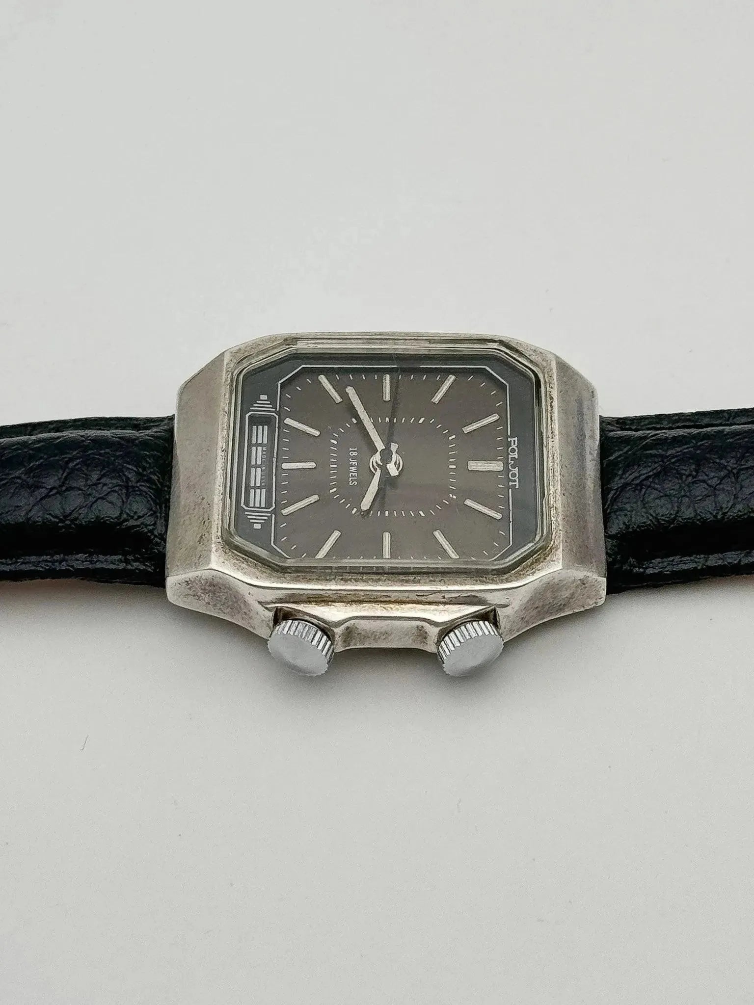 Poljot - Alarm - 1970s - Atelier Victor Paris - Vintage Watch Shop Dubai