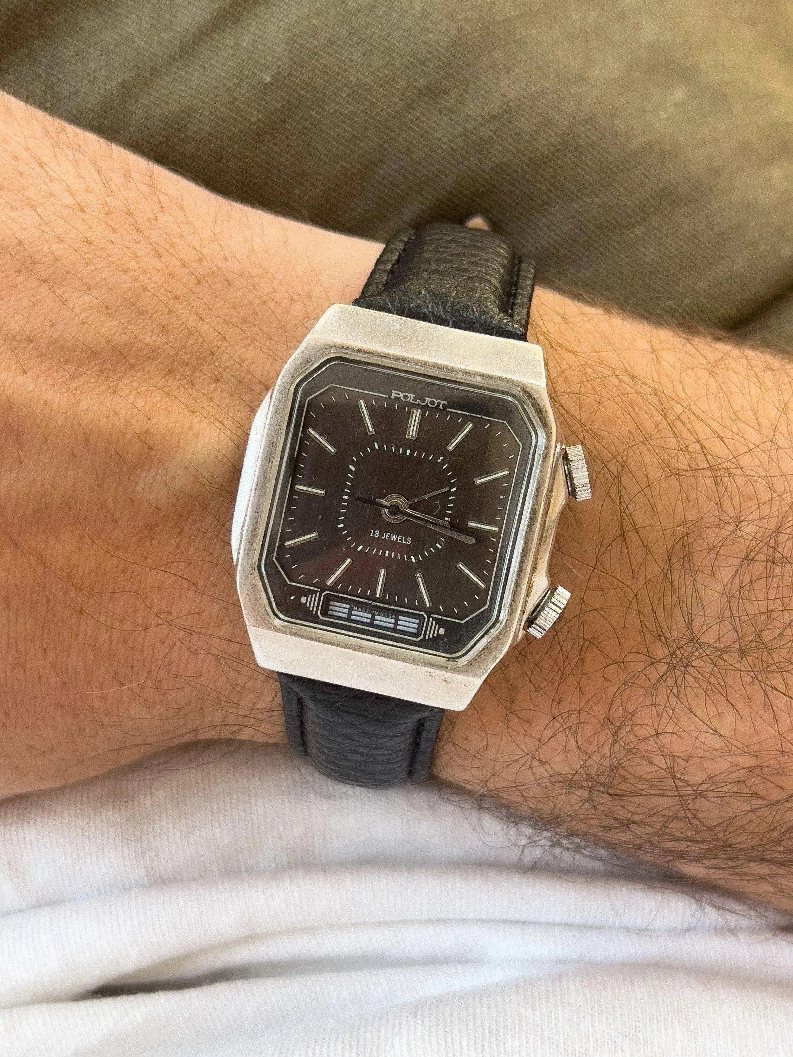 Poljot - Alarm - 1970s - Atelier Victor Paris - Vintage Watch Shop Dubai