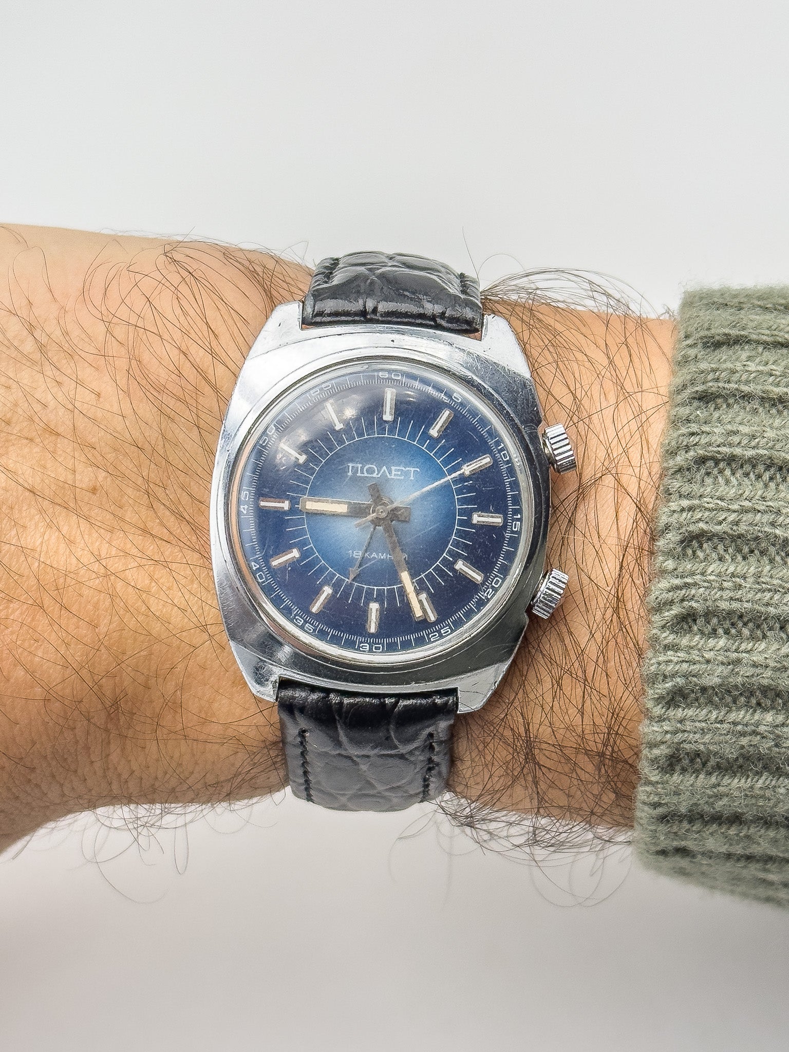 Poljot - Alarme Cadran Bleu - 1970s - Atelier Victor Paris - Vintage Watch Shop Dubai