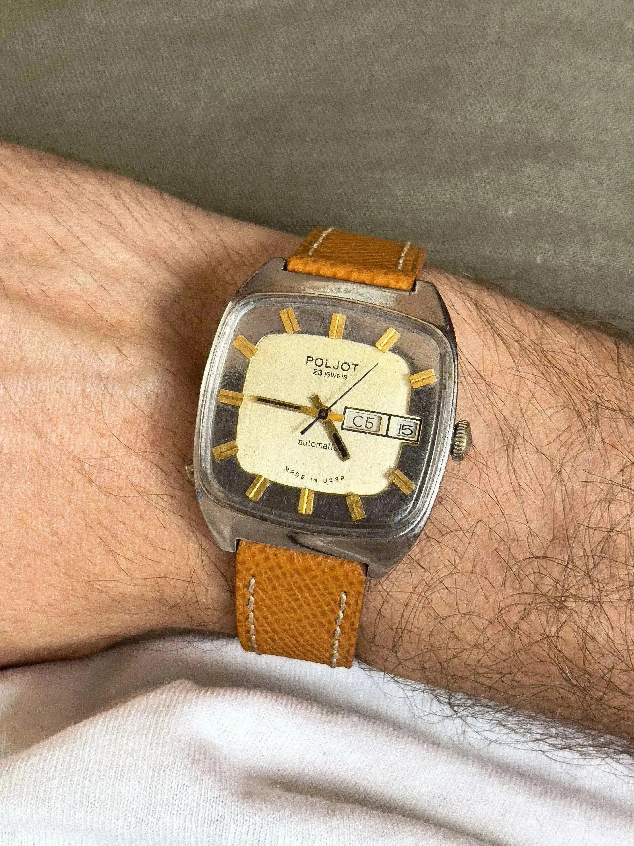 Poljot - Big Square - 1970s - Atelier Victor Paris - Vintage Watch Shop Dubai