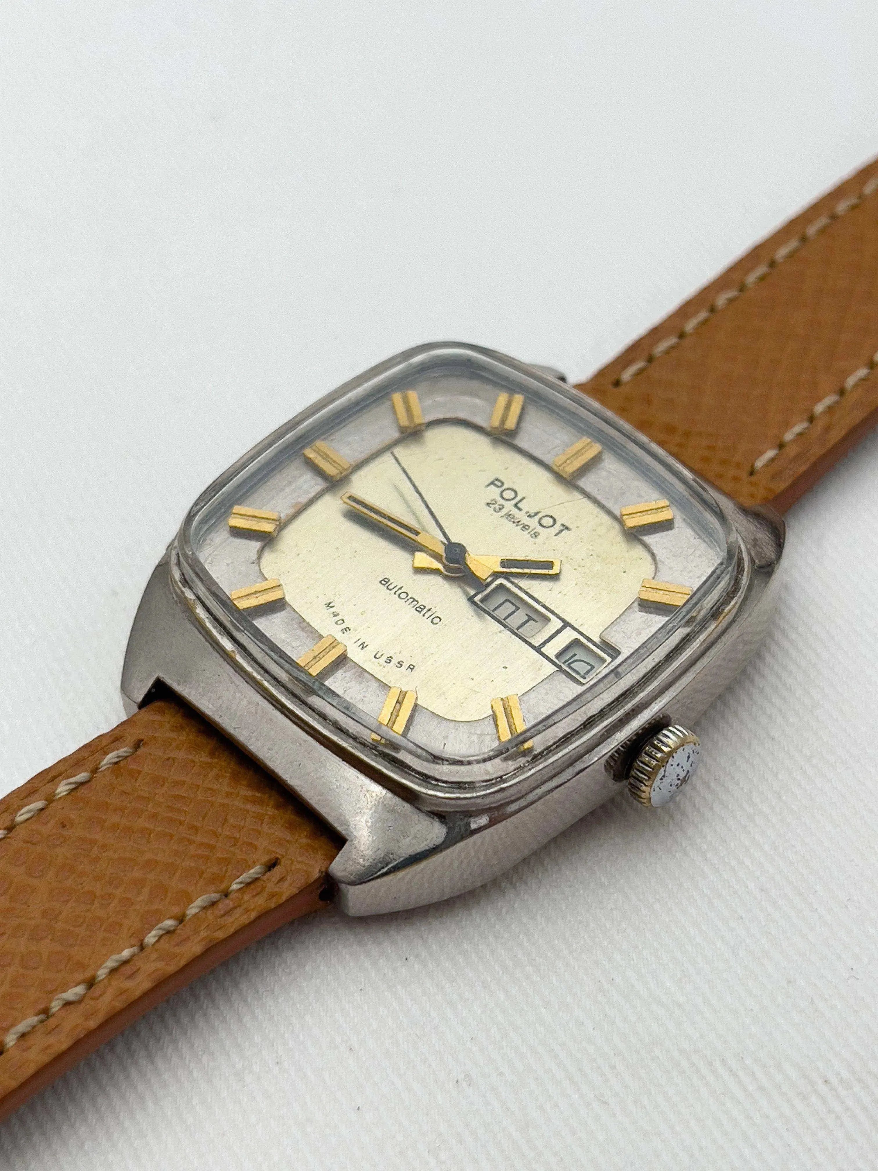 Poljot - Big Square - 1970s - Atelier Victor Paris - Vintage Watch Shop Dubai
