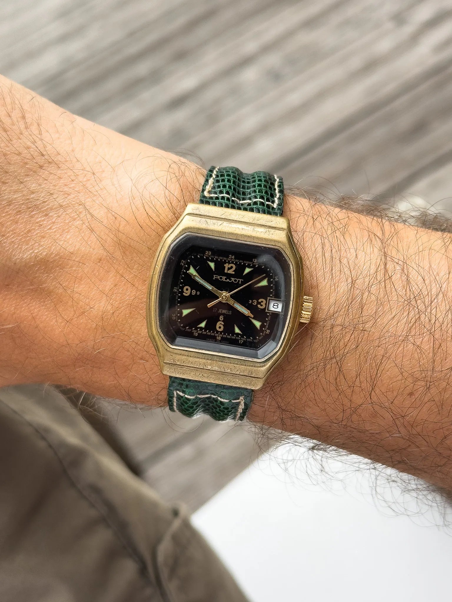 Poljot - Black And Green Dial - 1970s - Atelier Victor - Vintage  Shop