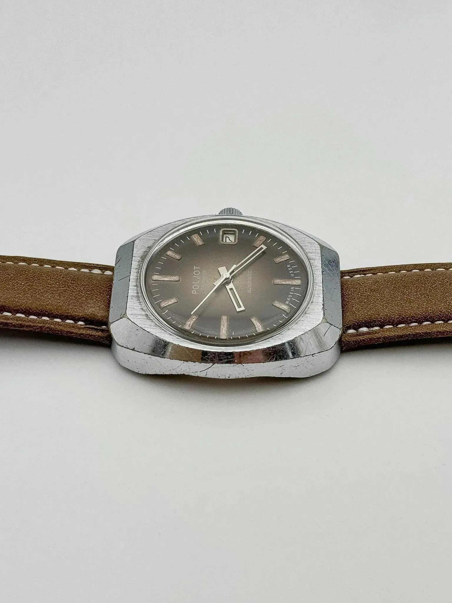 Poljot - Moka - 1970s - Atelier Victor Paris - Vintage Watch Shop Dubai