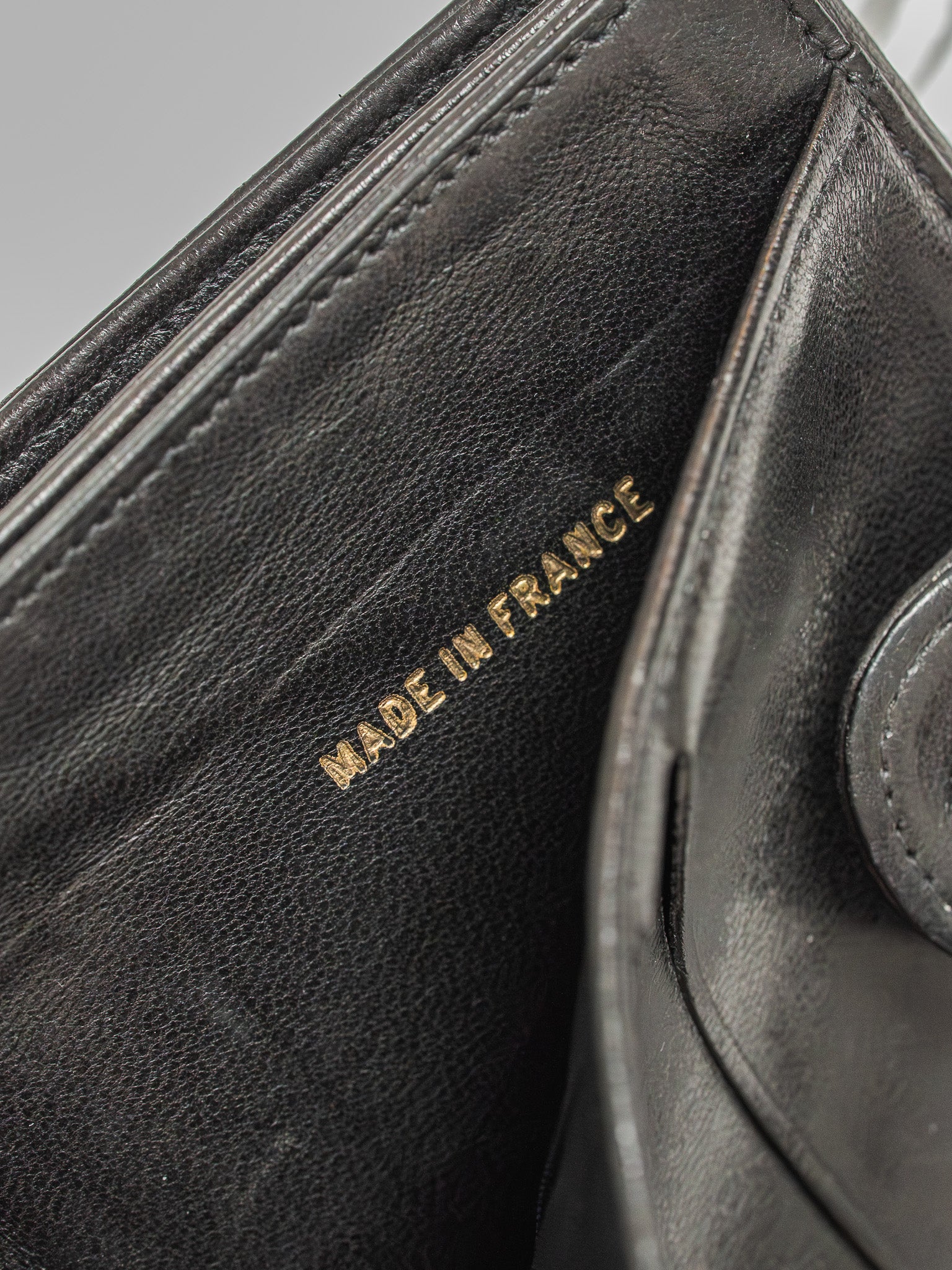 Portefeuille Chanel CC Cuir d'Agneau Noir (2000s)