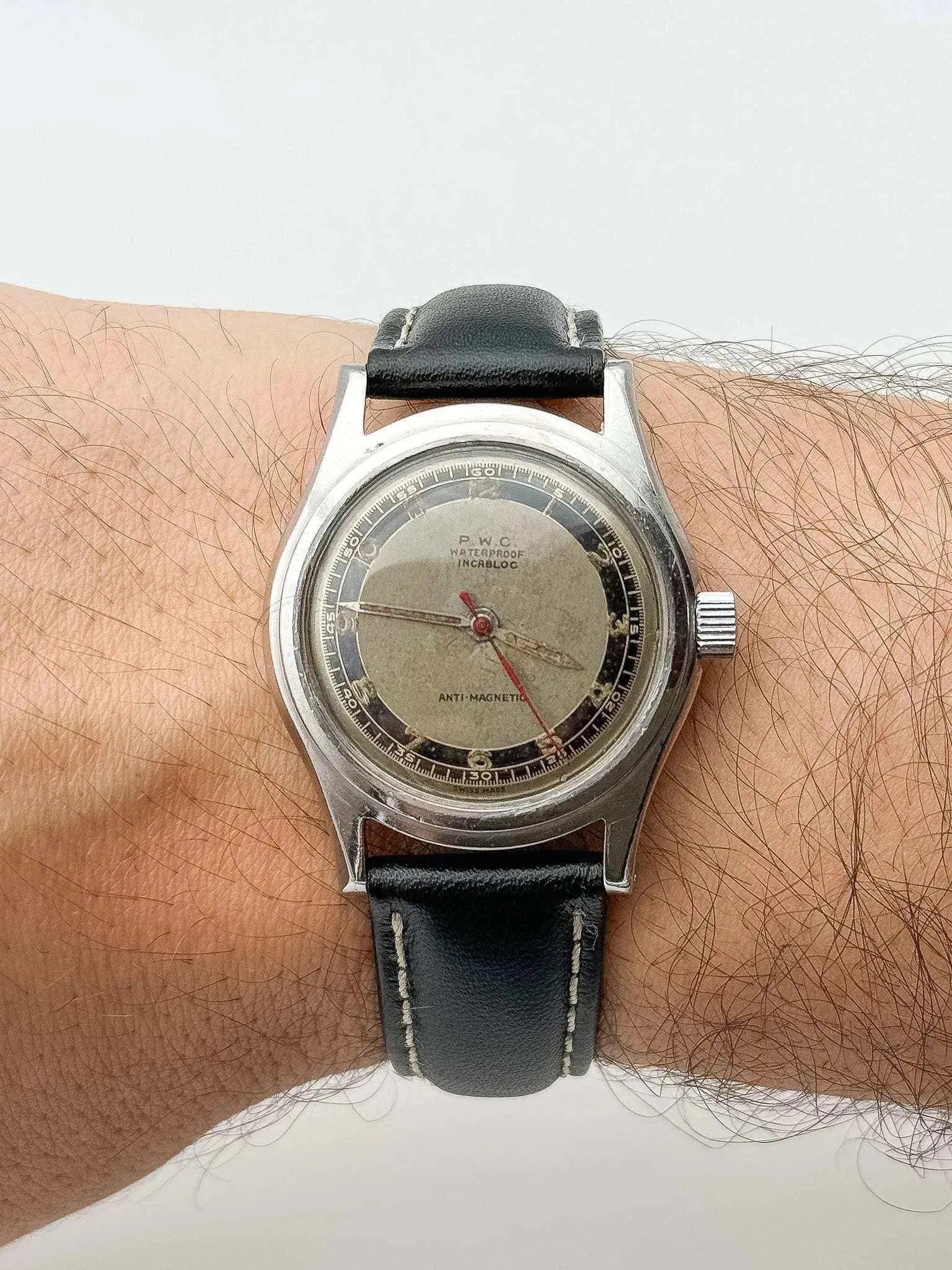 Practical Watch Co (P.W.C) - Montre de la Guerre de Corée - 1950s - Atelier Victor - Vintage  Shop