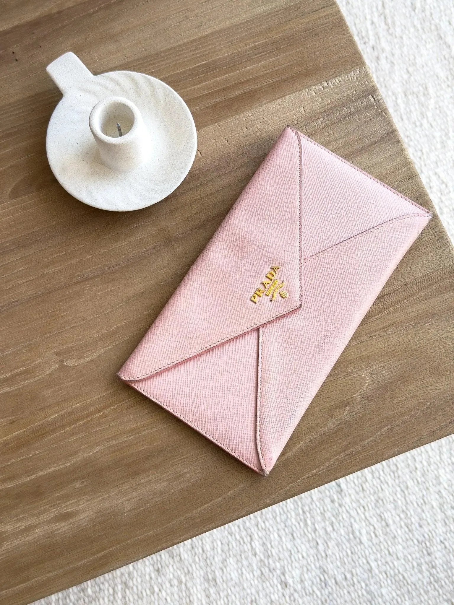 Prada - Portefeuille Rose avec Métal Doré - Atelier Victor Paris - Vintage Watch Shop Dubai