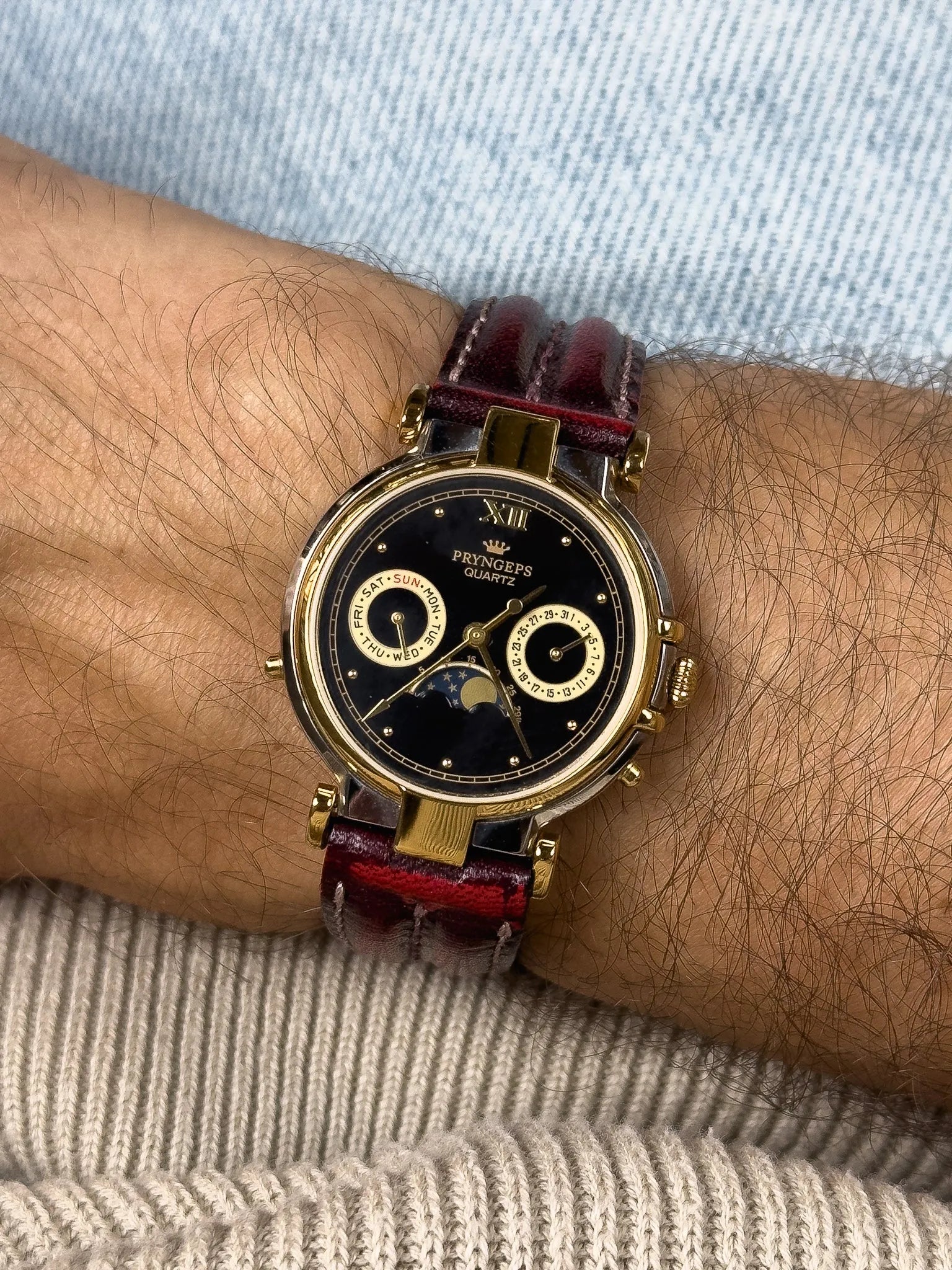 Pryngeps - Triple Date Phase de lunette Guilloché or cadran noir - NOS - 1990s - Atelier Victor