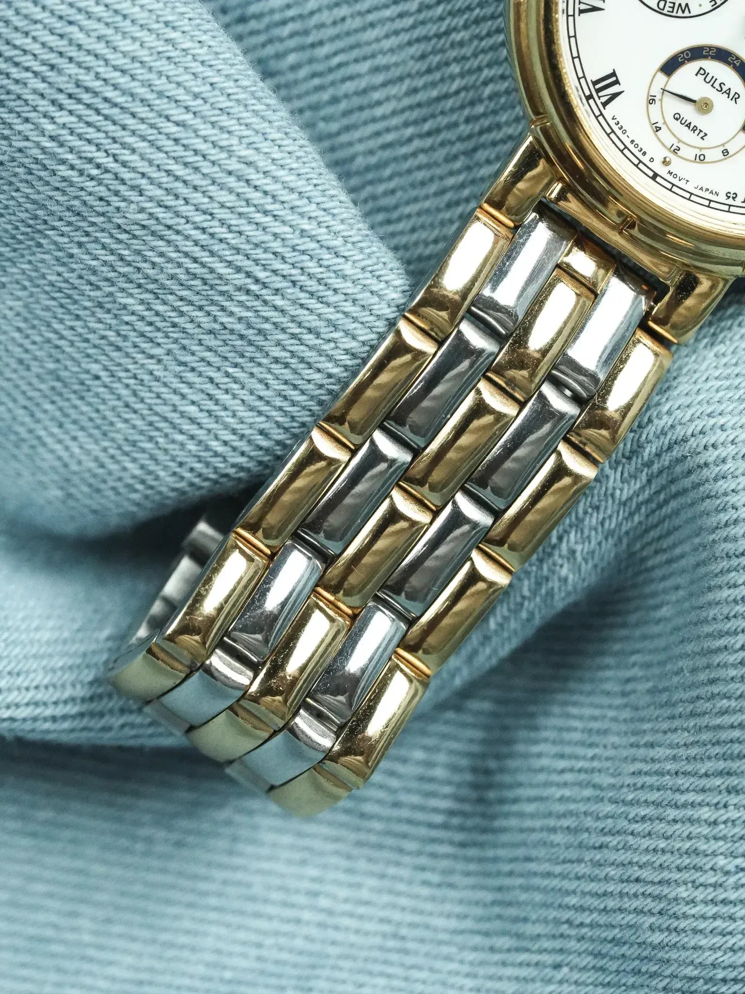 Pulsar x Seiko - Triple Date Steel Gold Black Cabochon 