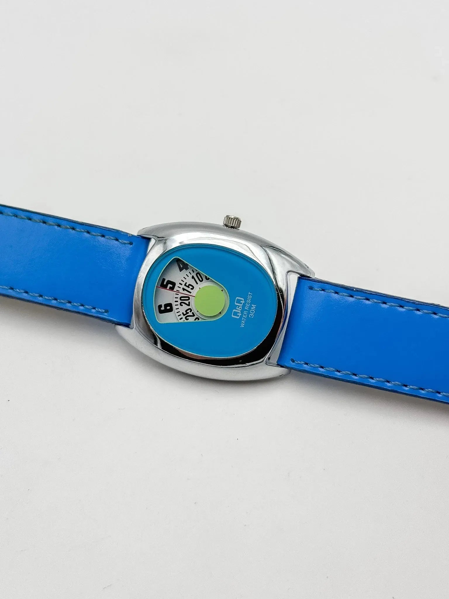 Q&Q by Citizen - Jump Hour Acier Bleu - 1990s - Atelier Victor - Vintage  Shop